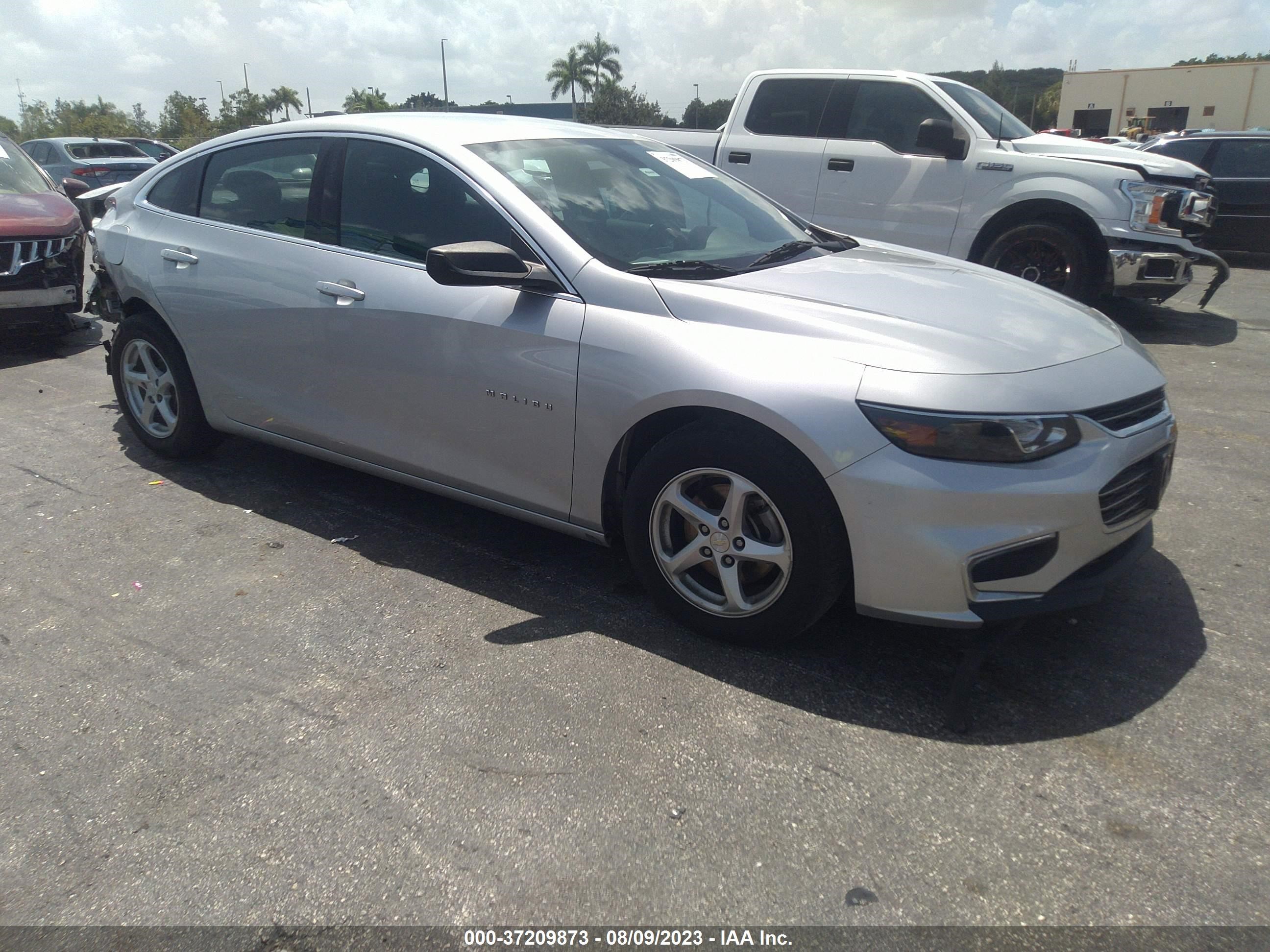 chevrolet malibu 2018 1g1zb5st4jf217922