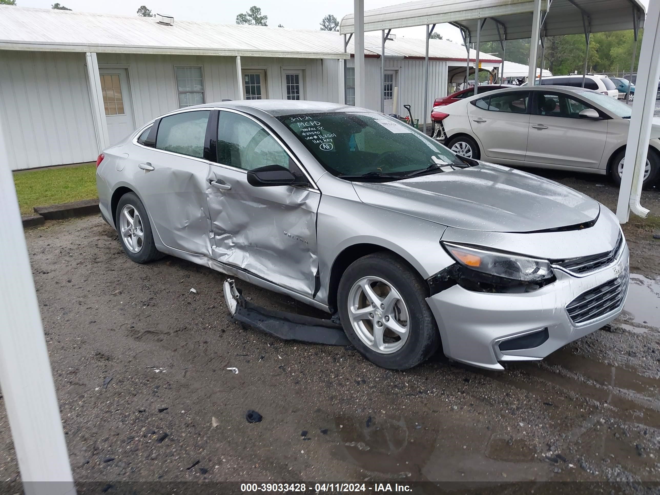 chevrolet malibu 2018 1g1zc5st1jf168501