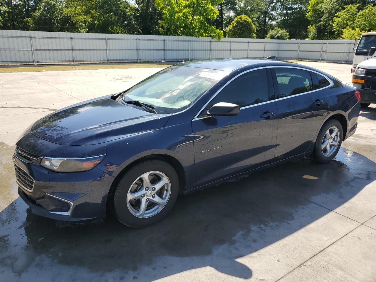 chevrolet malibu 2017 1g1zc5st5hf171248