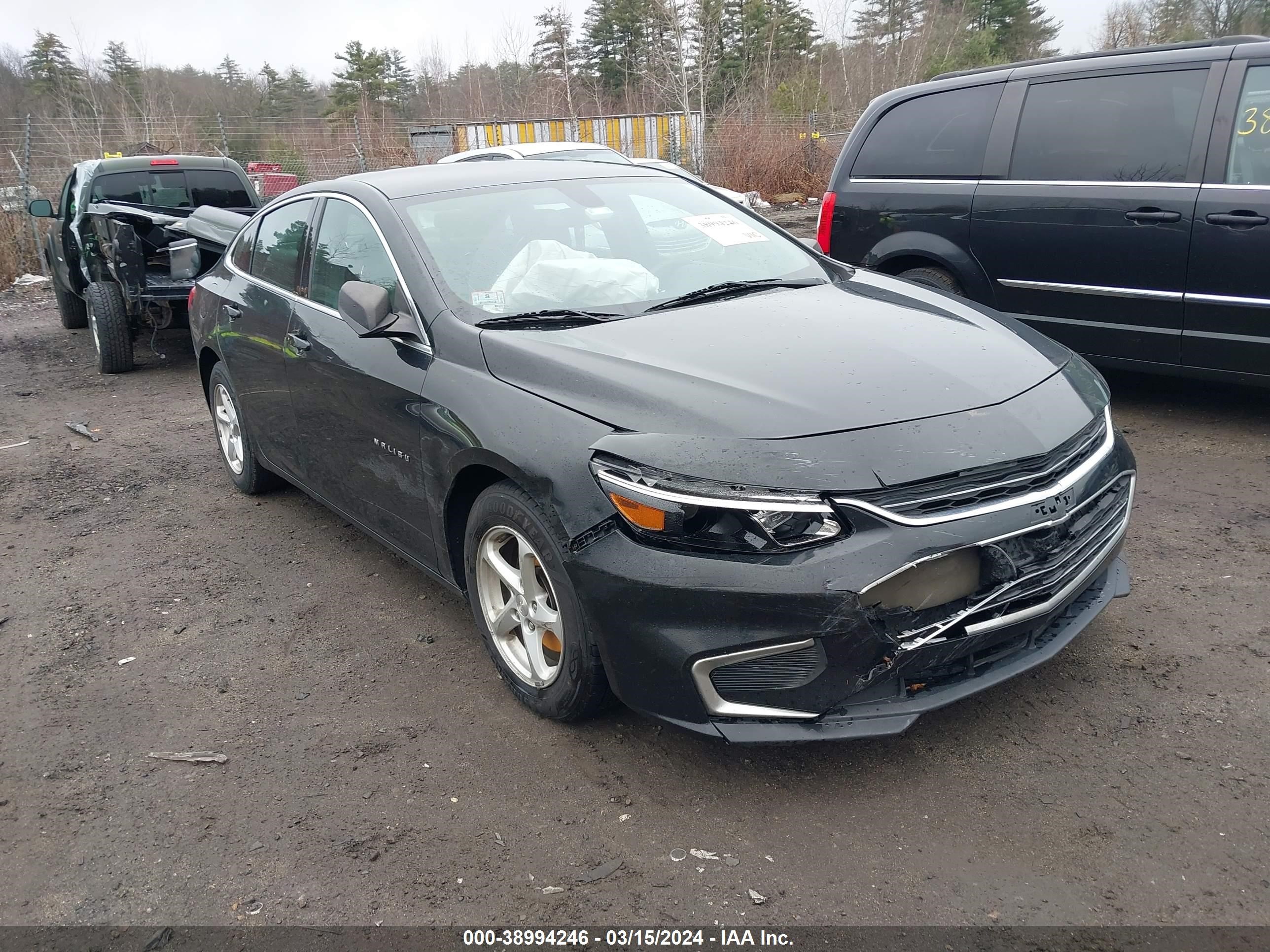 chevrolet malibu 2018 1g1zc5st8jf214048