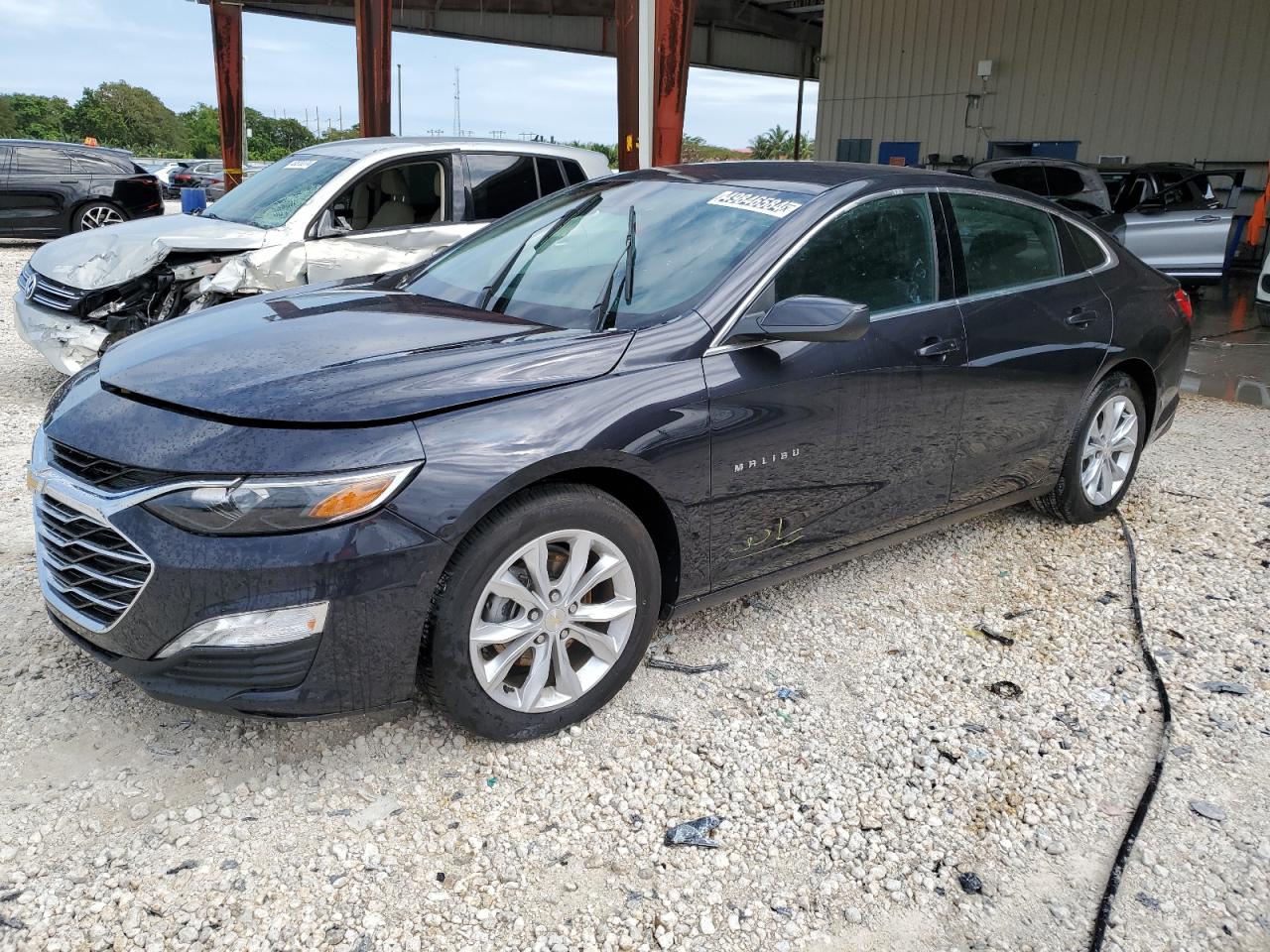 chevrolet malibu 2023 1g1zd5st0pf135432