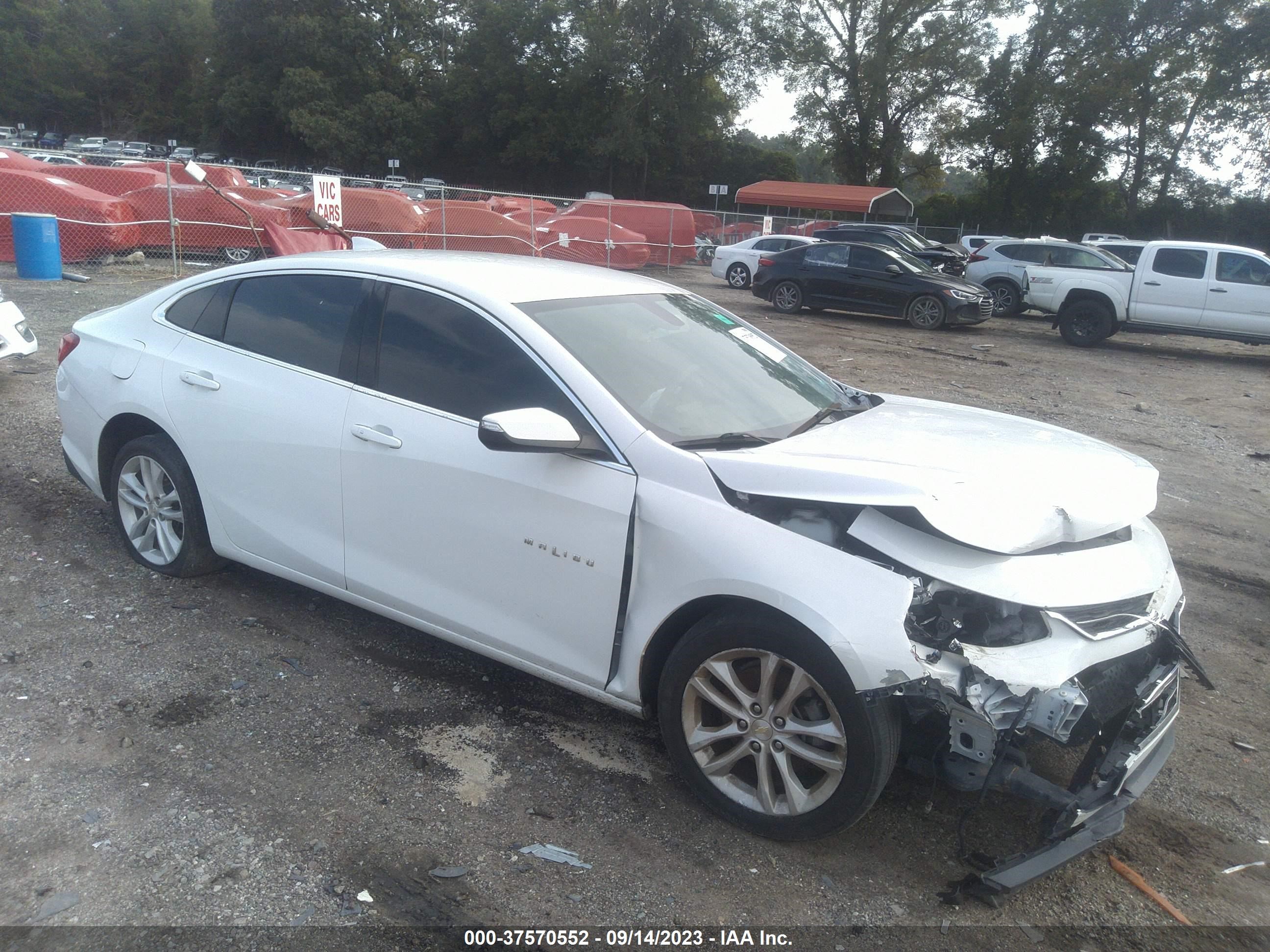 chevrolet malibu 2018 1g1zd5st1jf181004