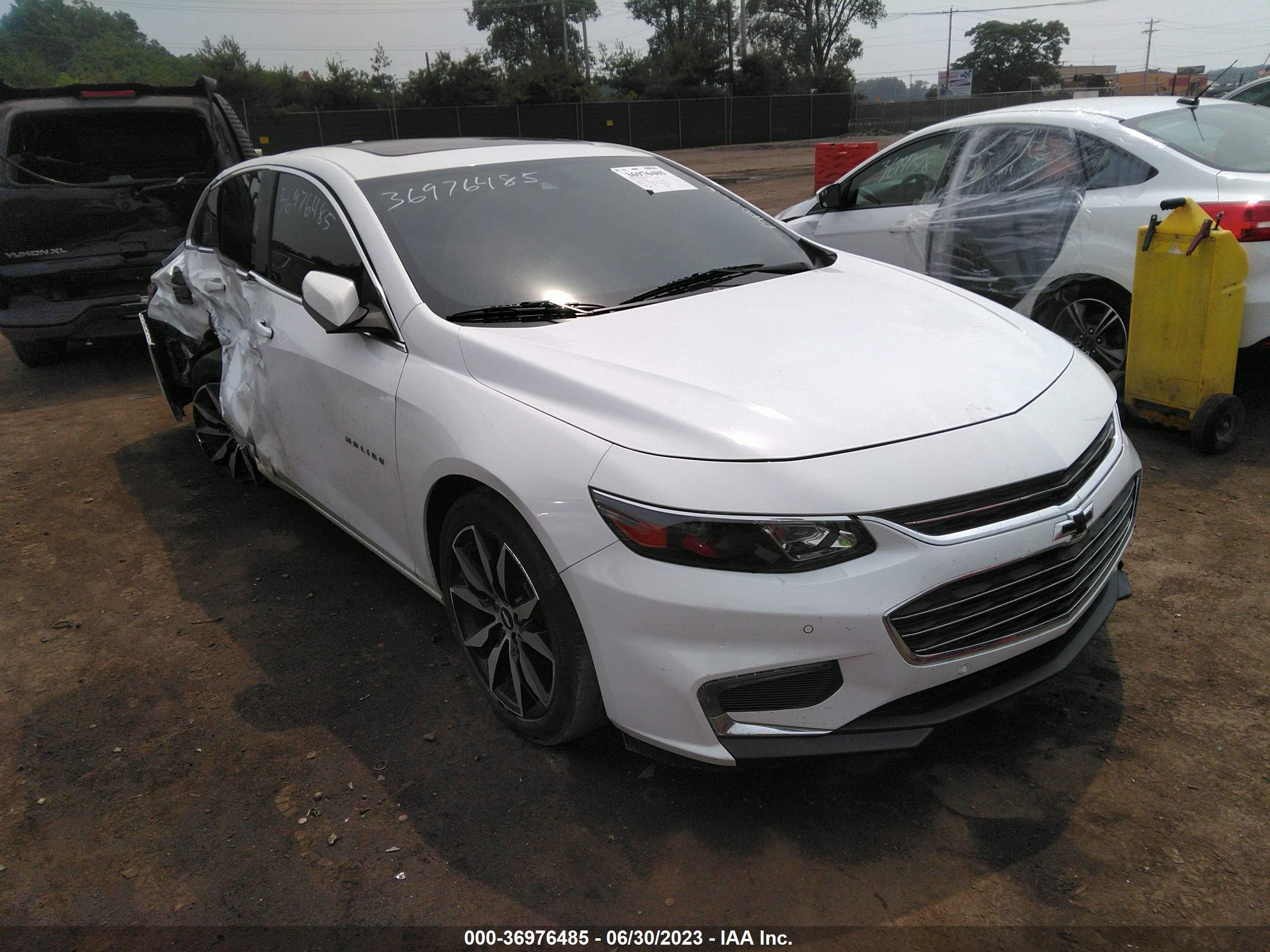 chevrolet malibu 2018 1g1zd5st2jf286828