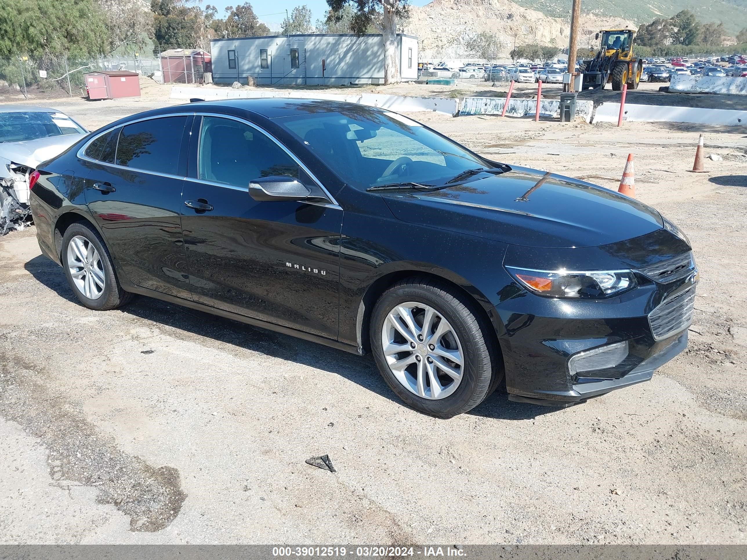 chevrolet malibu 2018 1g1zd5st3jf183241