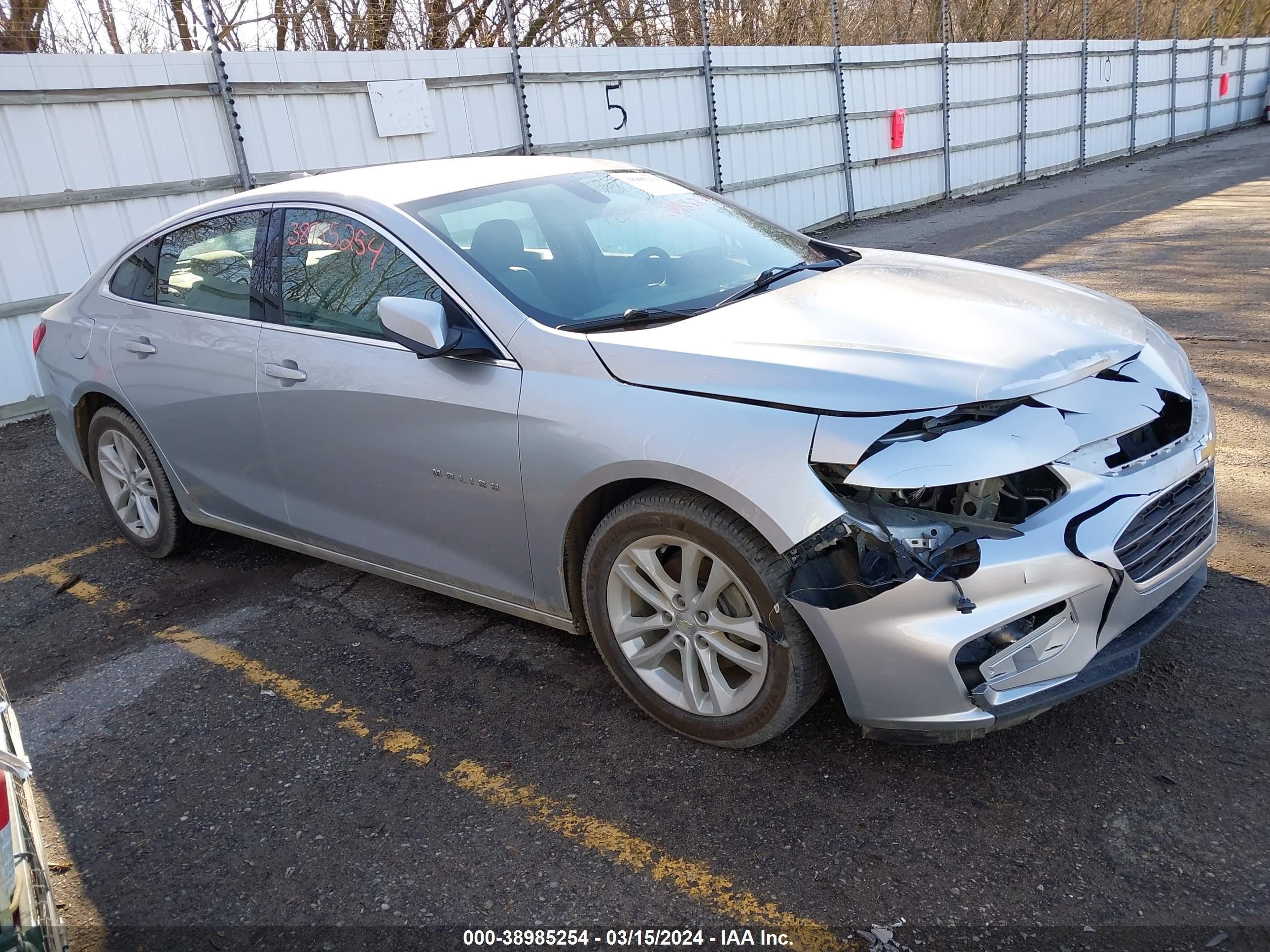 chevrolet malibu 2017 1g1ze5st2hf142669