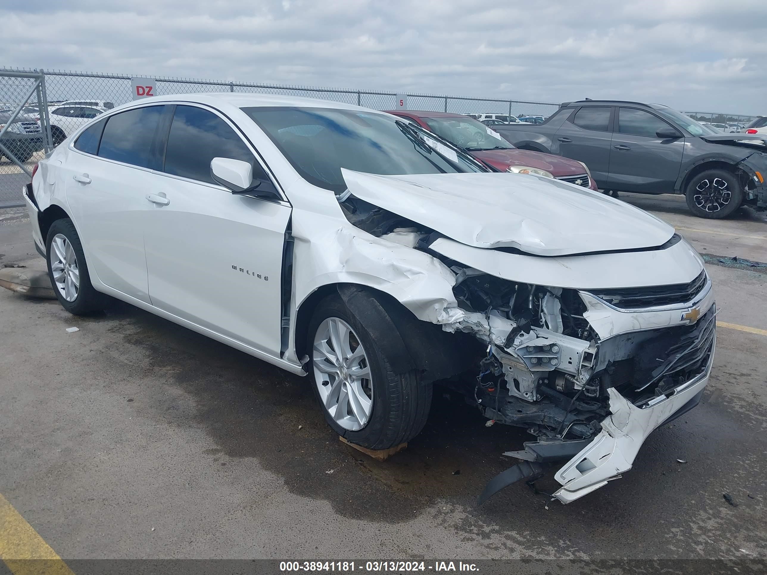 chevrolet malibu 2017 1g1ze5st2hf169354