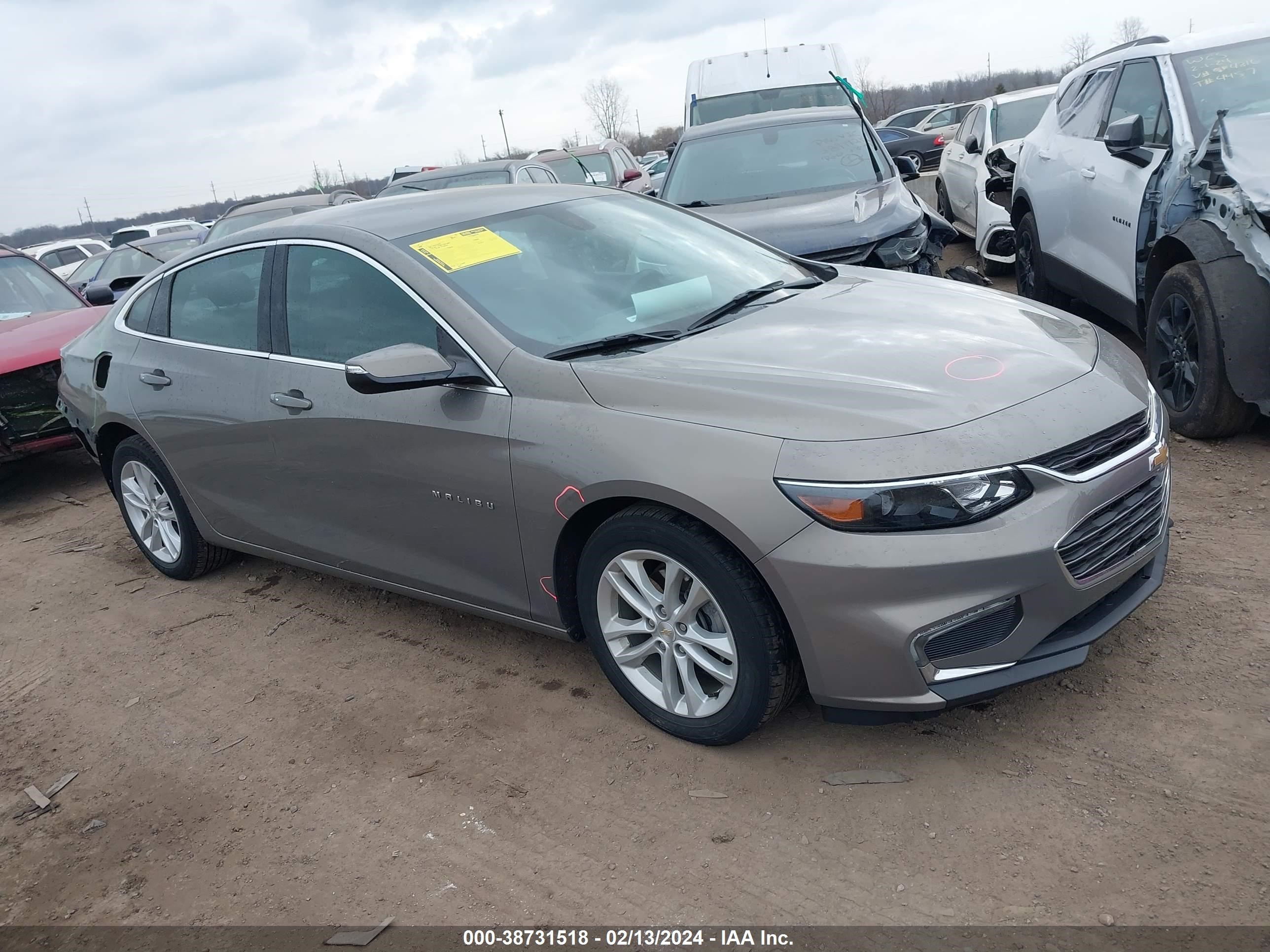 chevrolet malibu 2017 1g1ze5st3hf211823