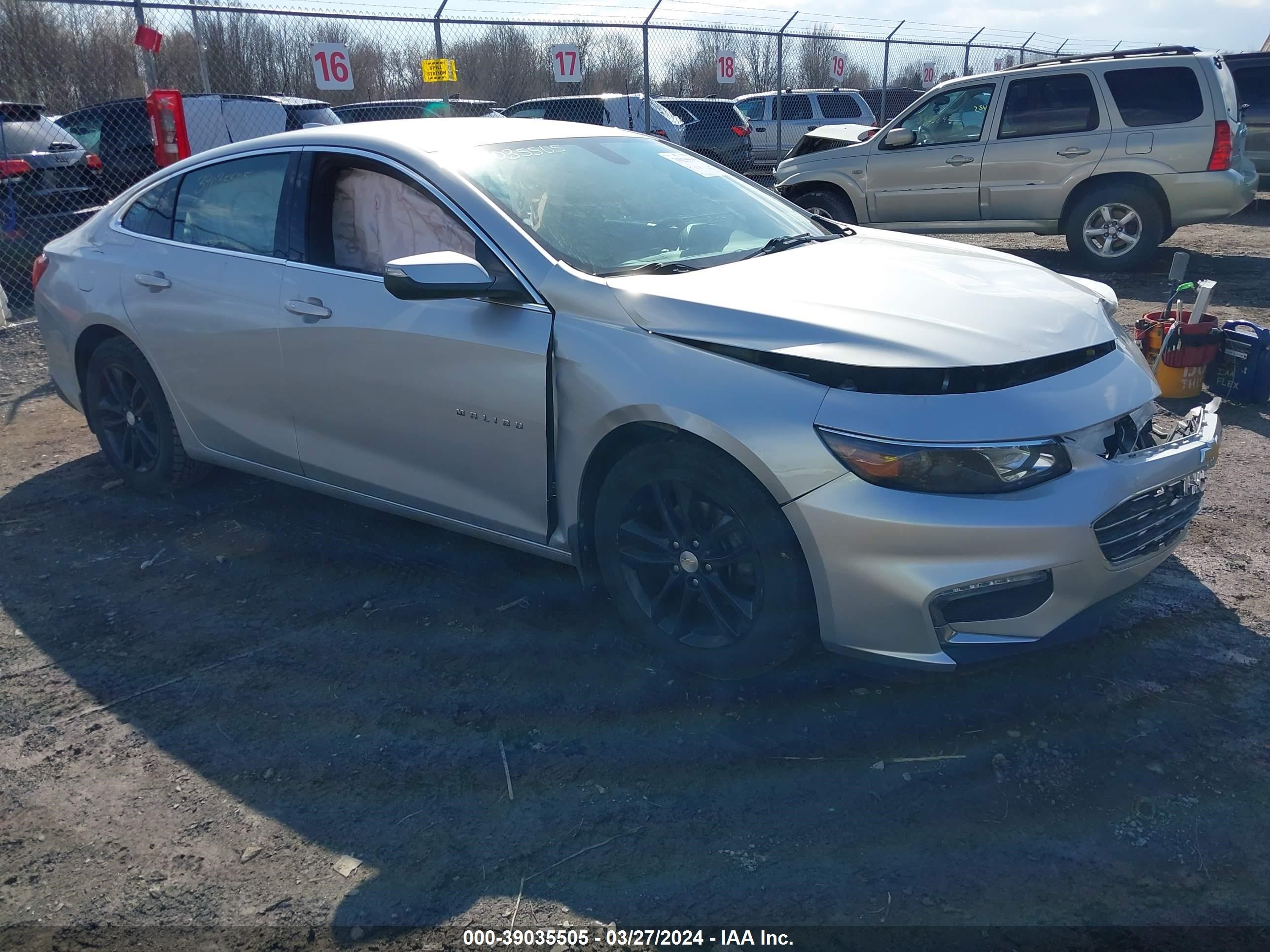 chevrolet malibu 2017 1g1ze5st4hf118938