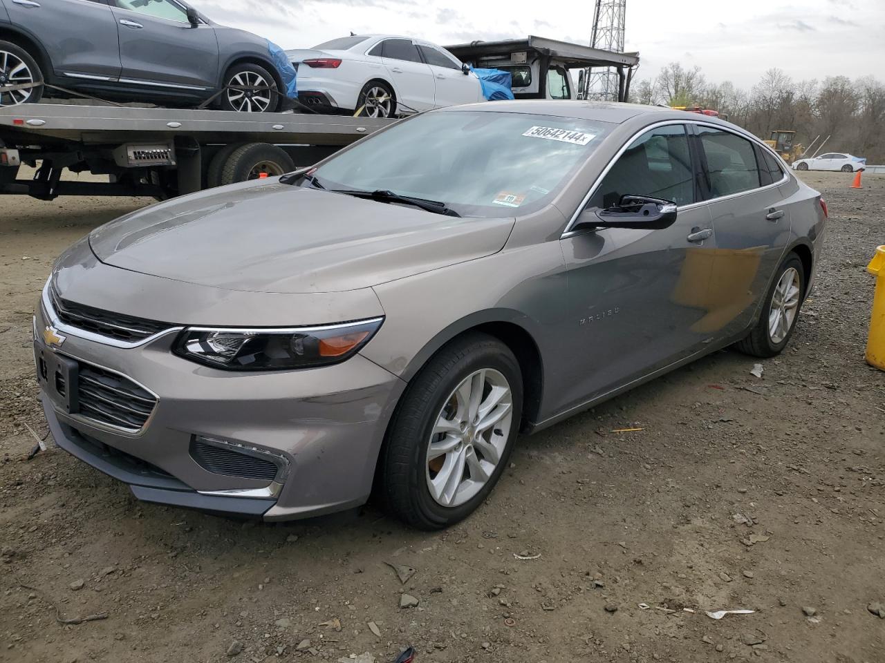 chevrolet malibu 2017 1g1ze5st5hf216151