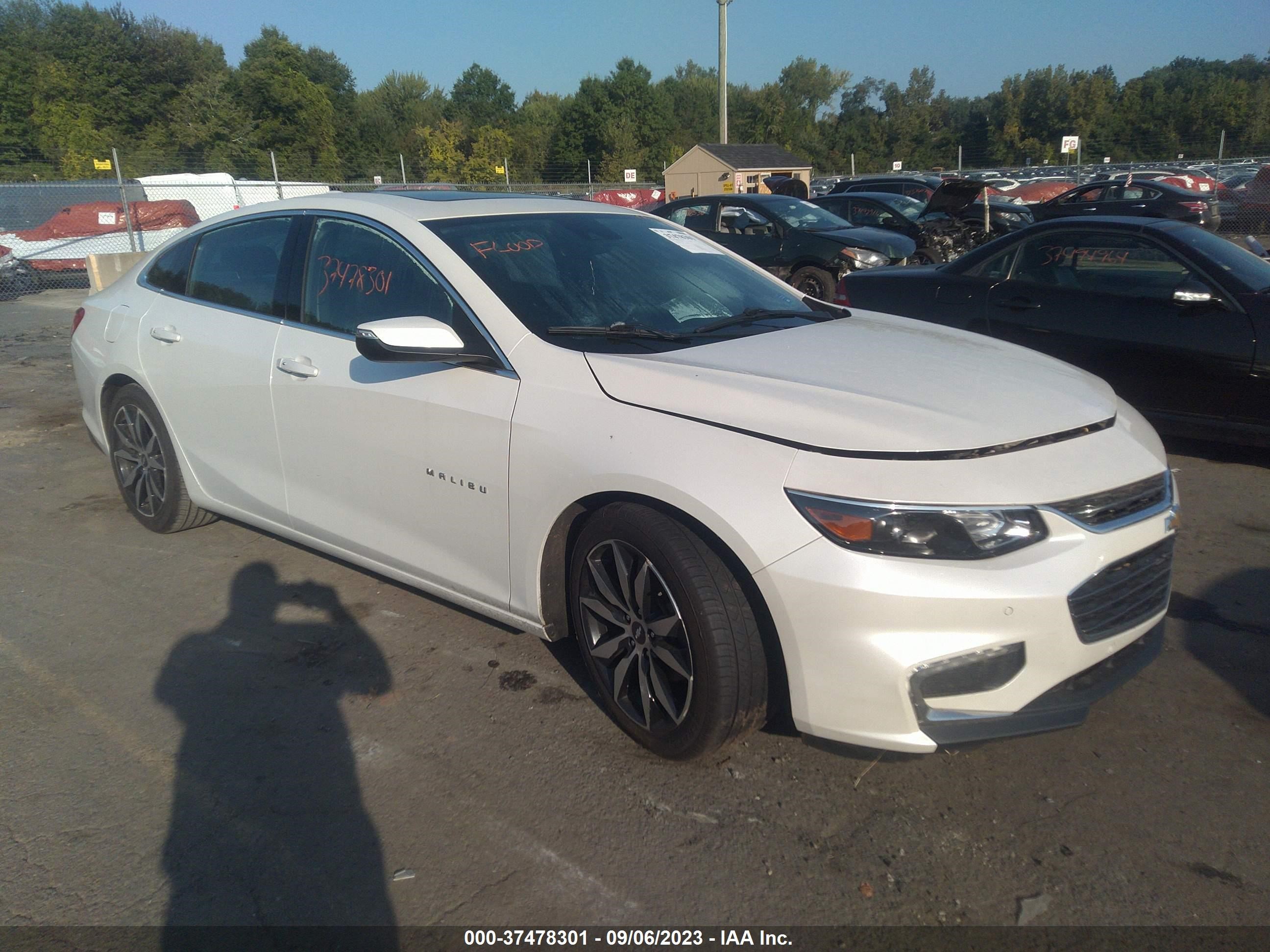 chevrolet malibu 2016 1g1ze5st8gf222413