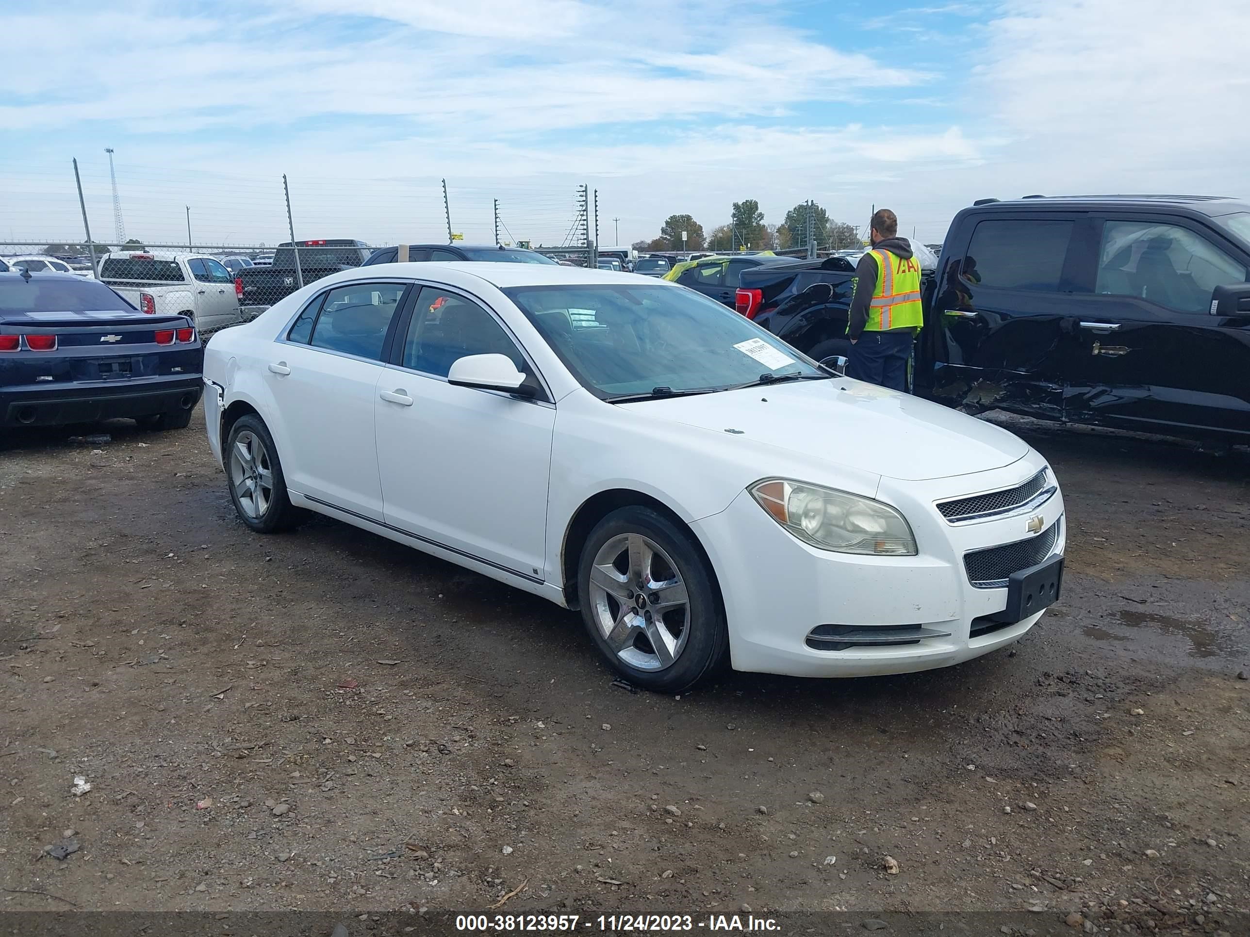 chevrolet malibu 2009 1g1zh57n694223463