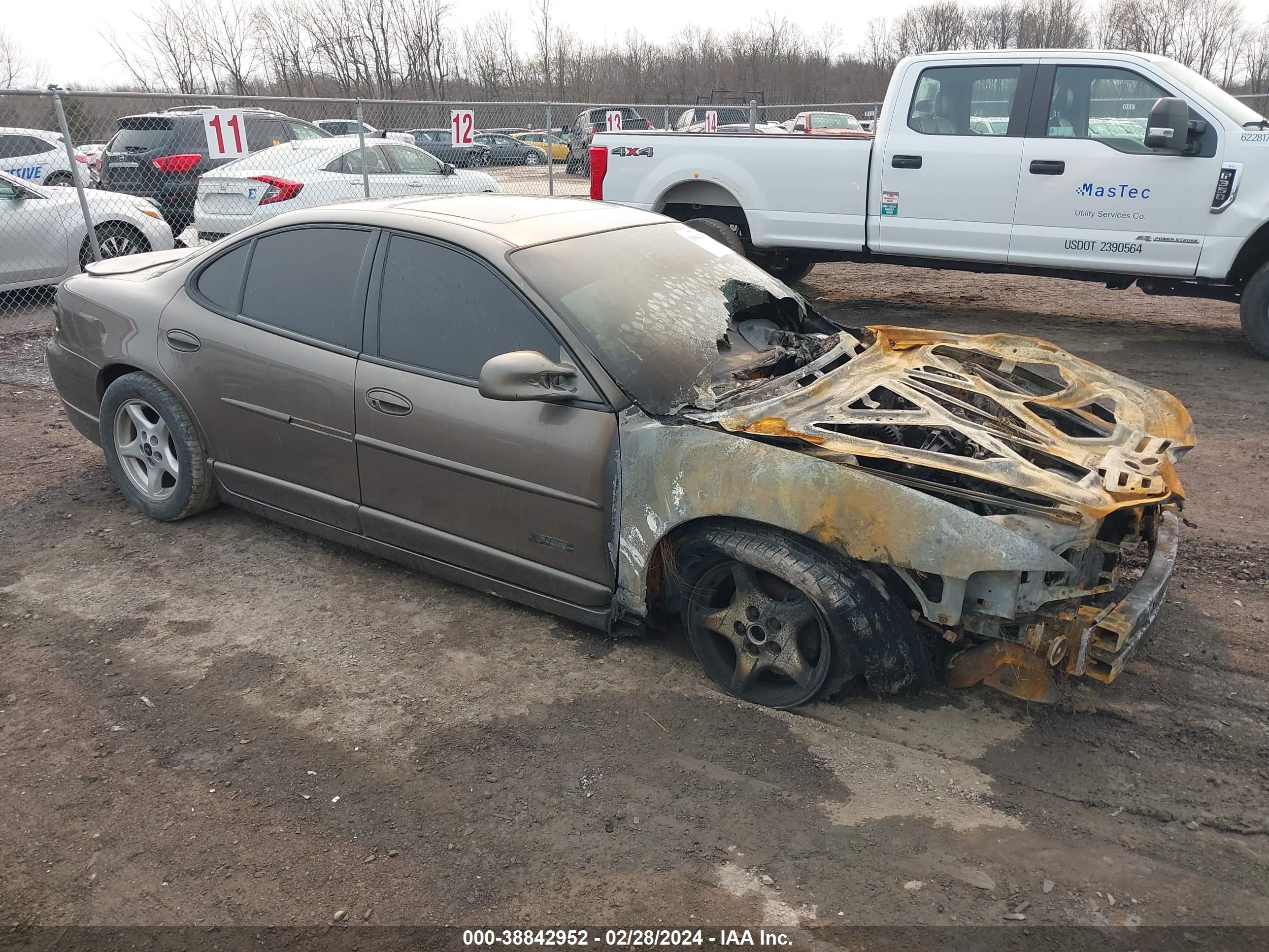 pontiac grand prix 2001 1g2wr52171f274382