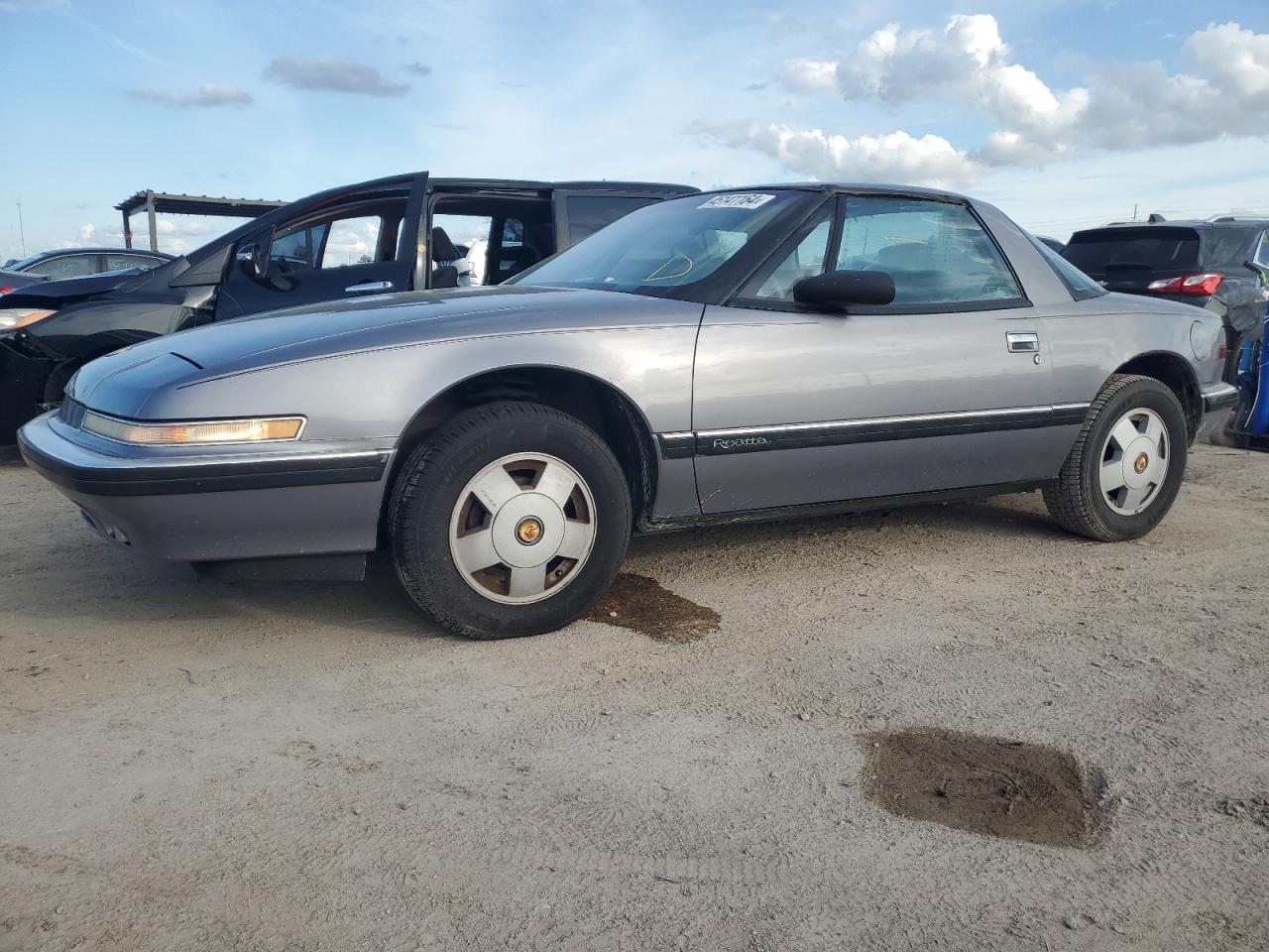 buick reatta 1990 1g4ec13c3lb901988