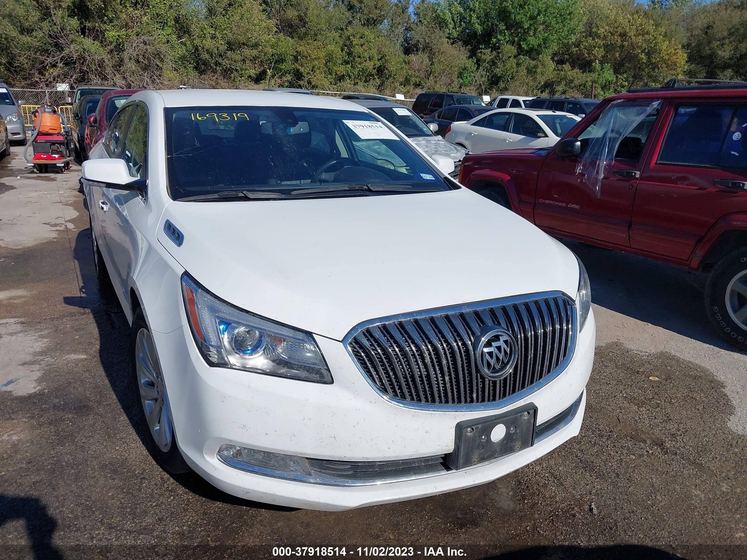 buick lacrosse 2016 1g4gb5g38gf169319