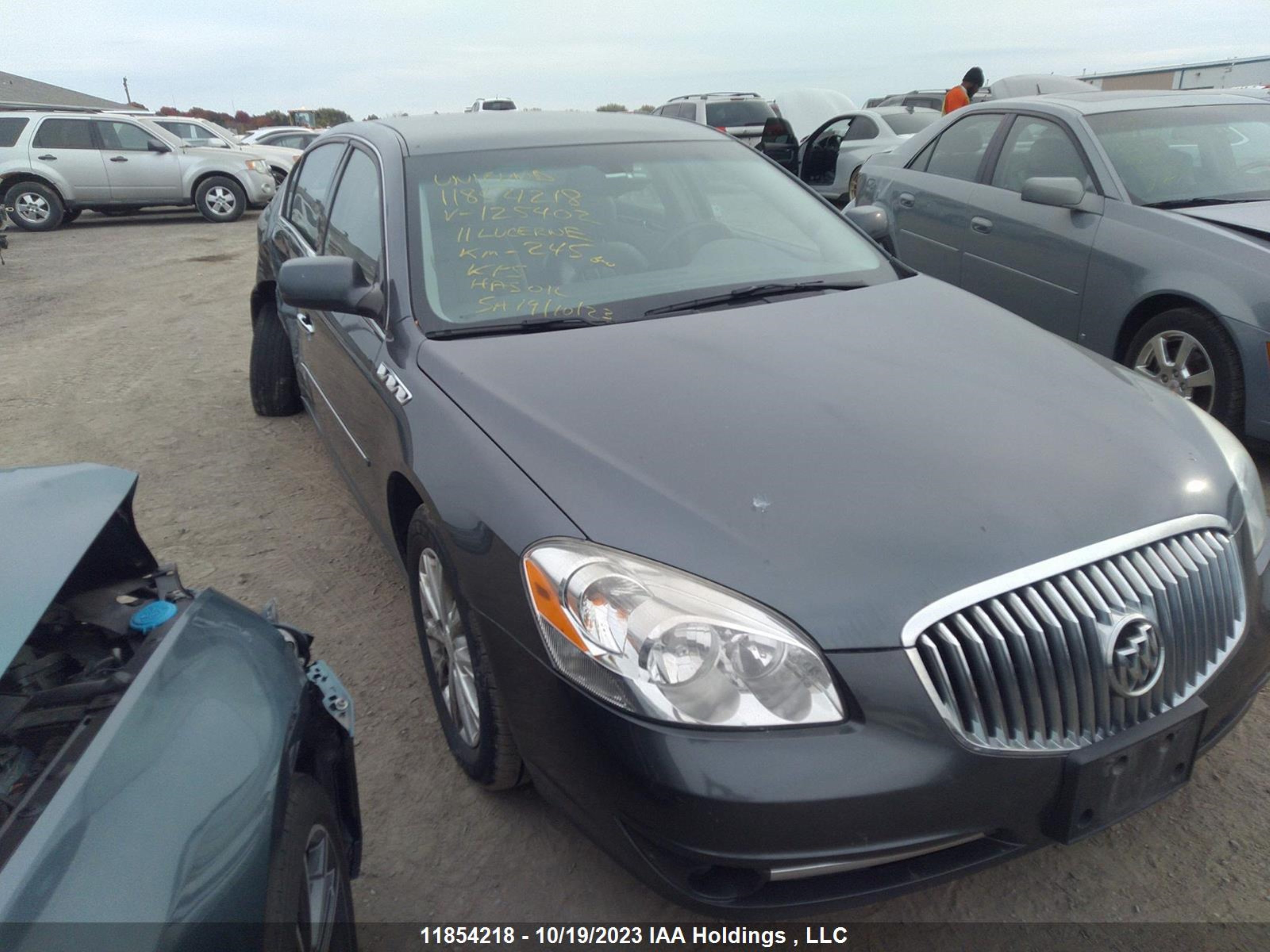 buick lucerne 2011 1g4hc5em4bu125402