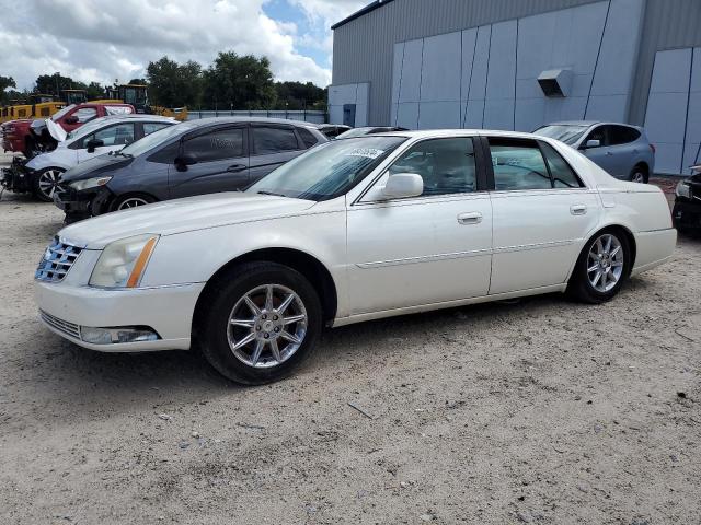 cadillac dts luxury 2011 1g6kd5e69bu135533