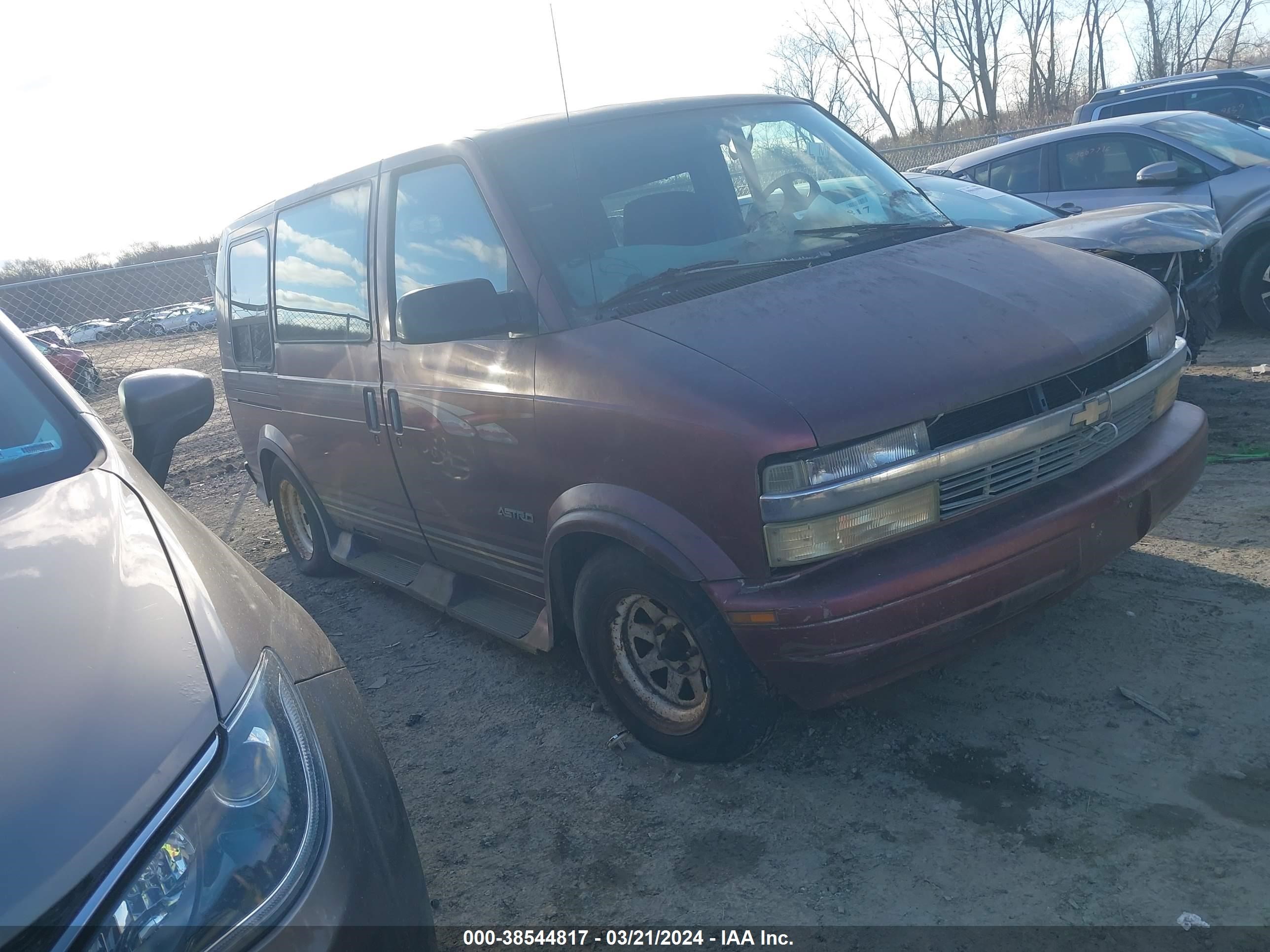 chevrolet astro 1996 1gbdm19w1tb131227