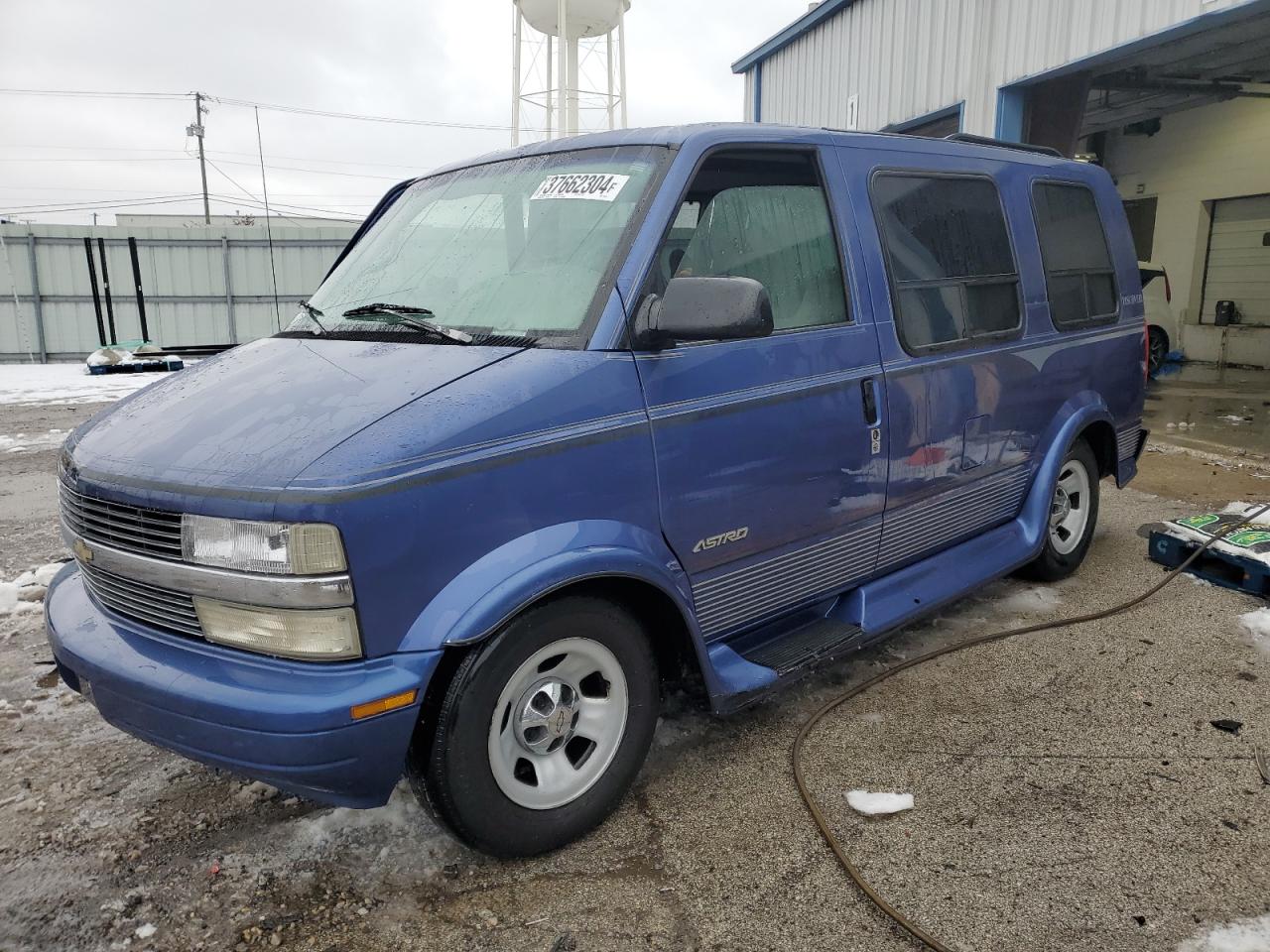 chevrolet astro 1997 1gbdm19w8vb118428