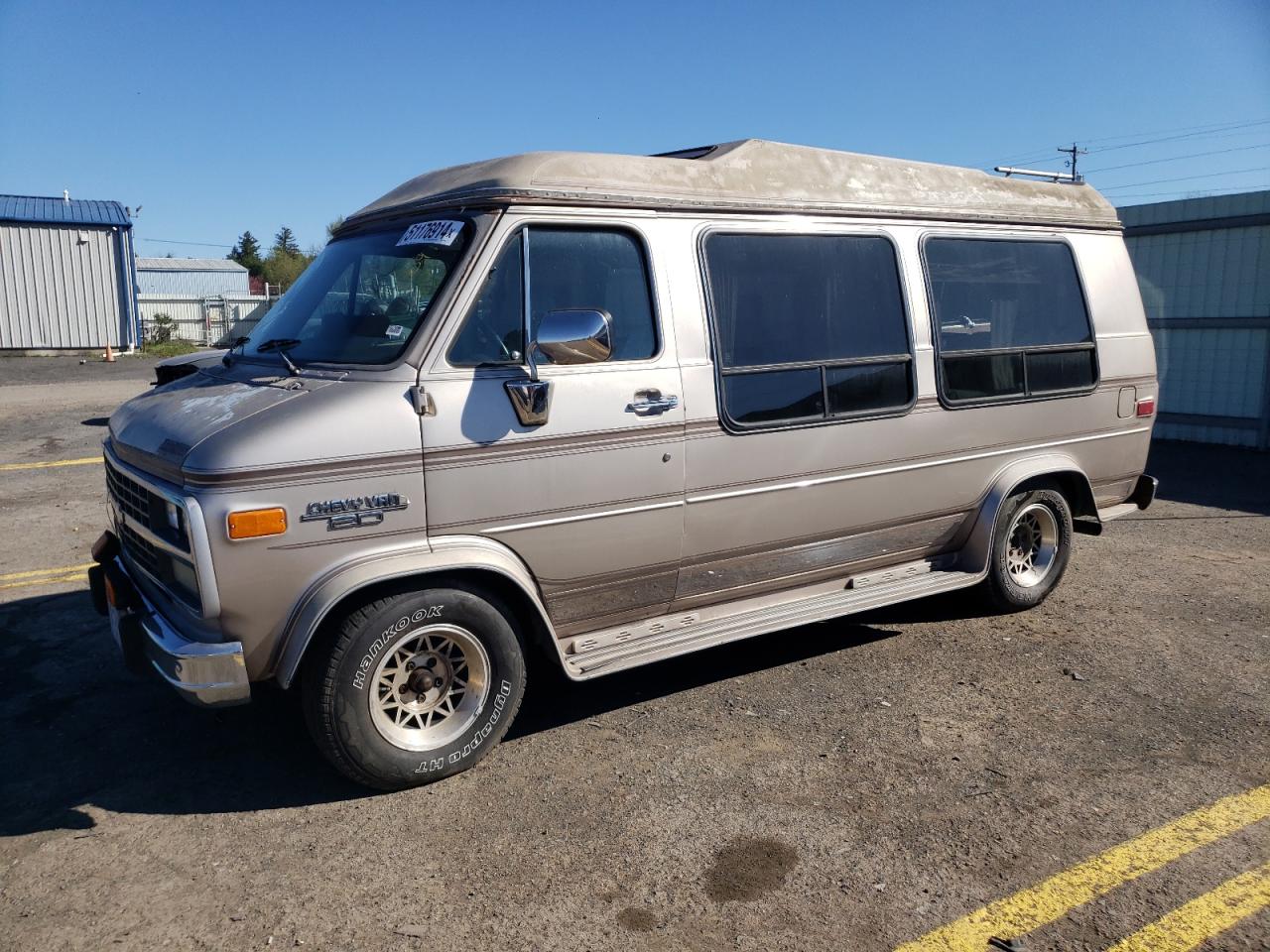 chevrolet van 1992 1gbeg25k2n7121087