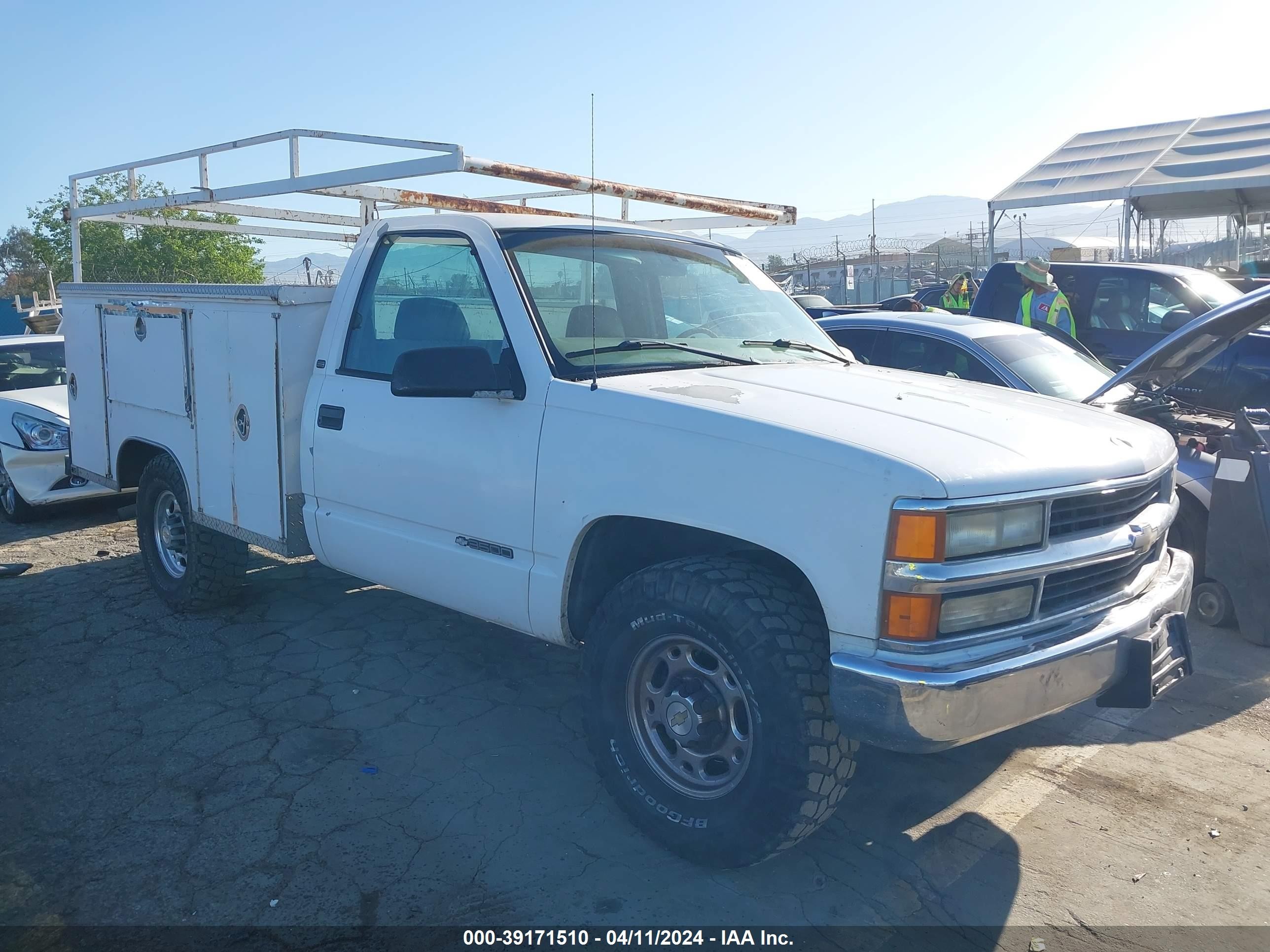 chevrolet  1998 1gbgc34r0wf014958