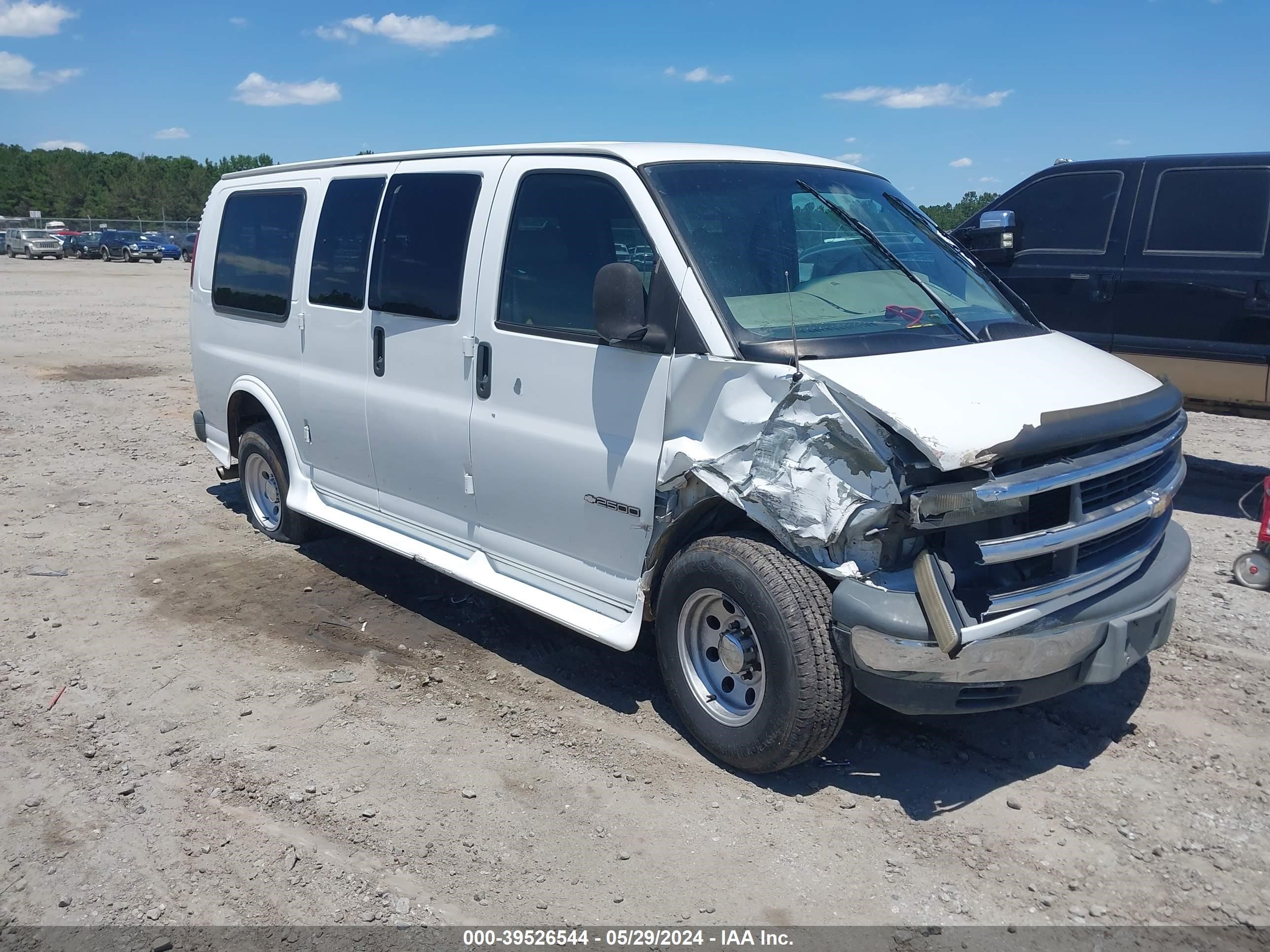 chevrolet express 2000 1gbgg25r7y1248057