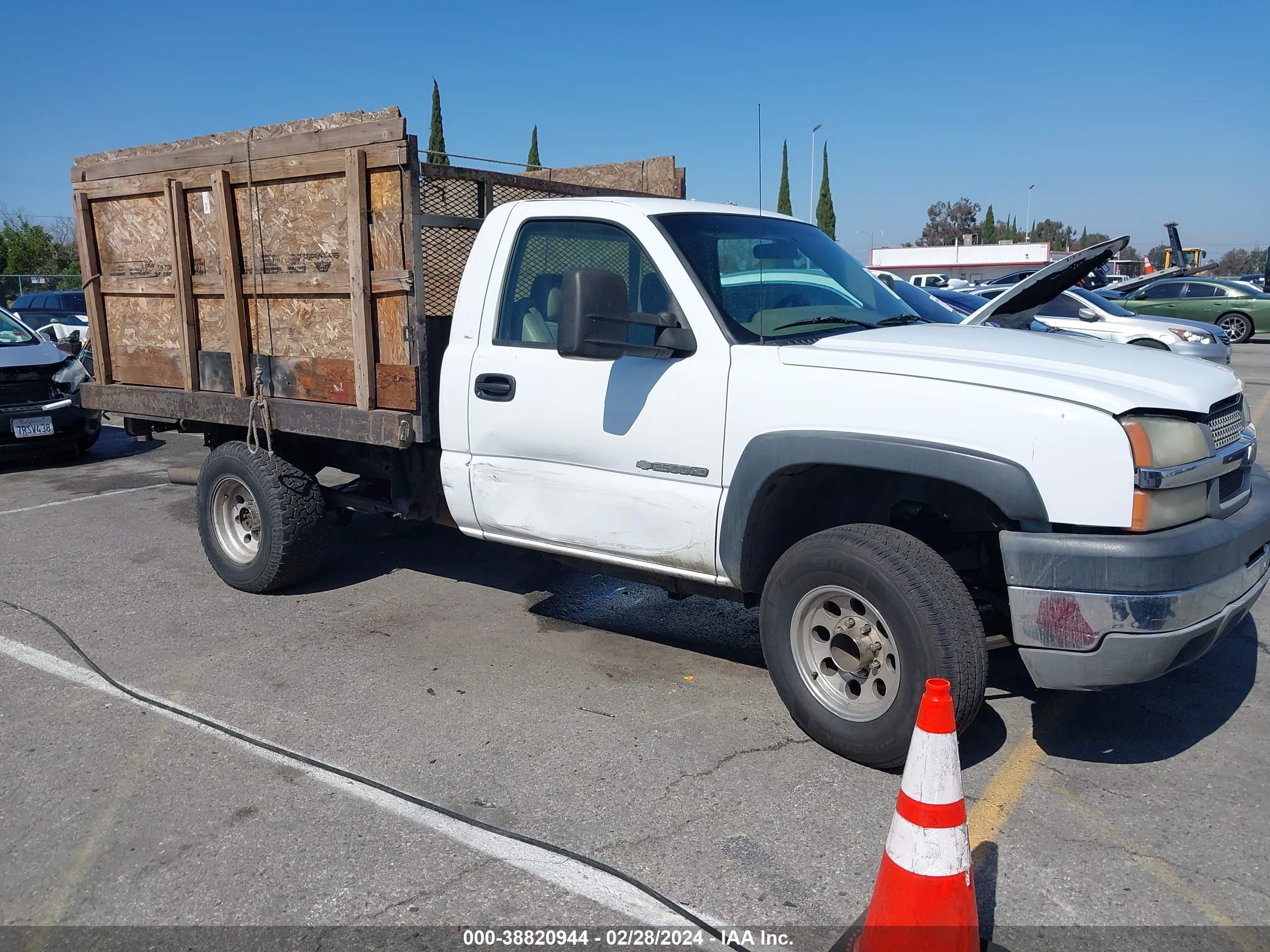 chevrolet silverado 2003 1gbhc24u33e339589