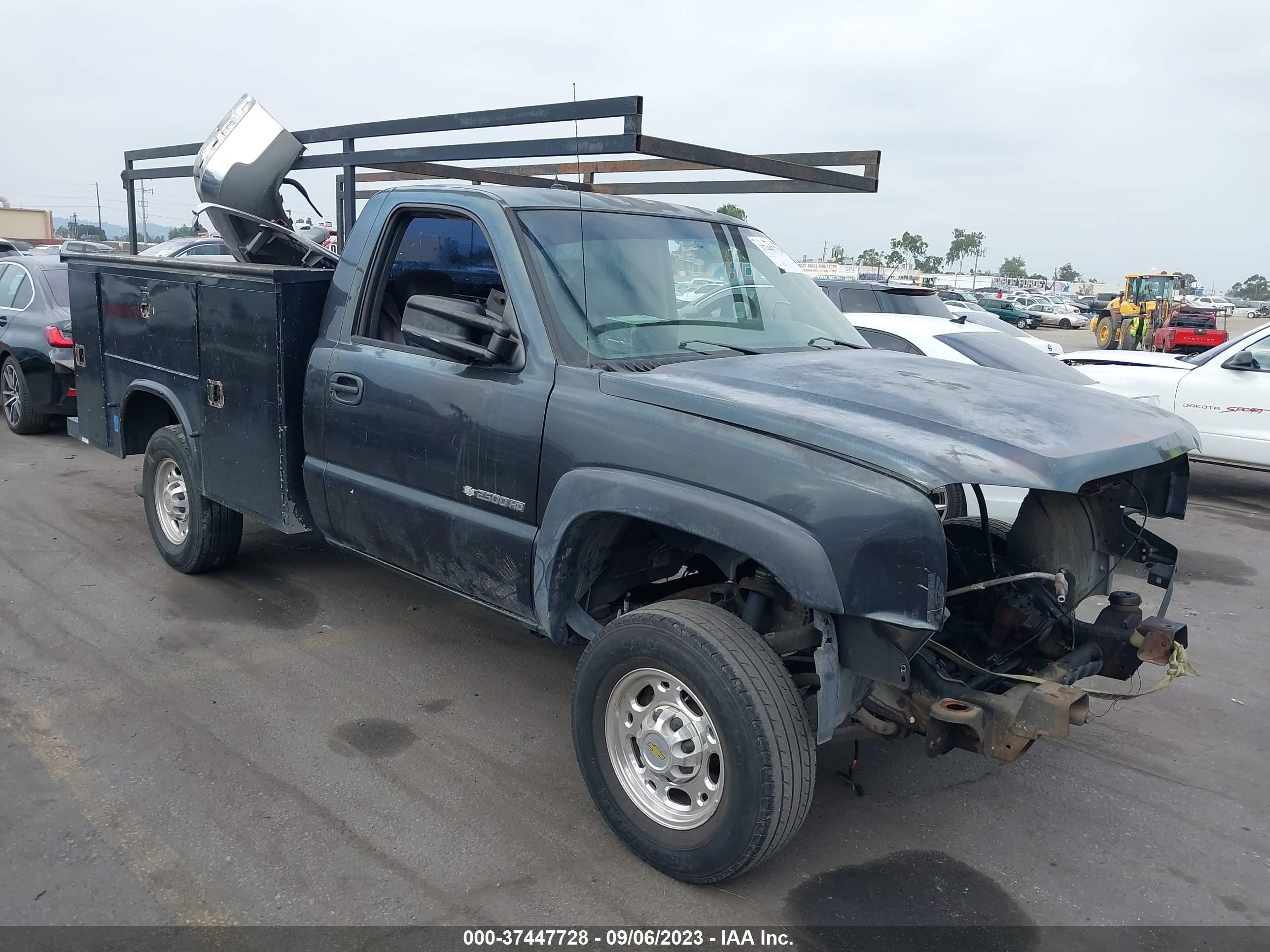 chevrolet silverado 2004 1gbhc24u44e308742