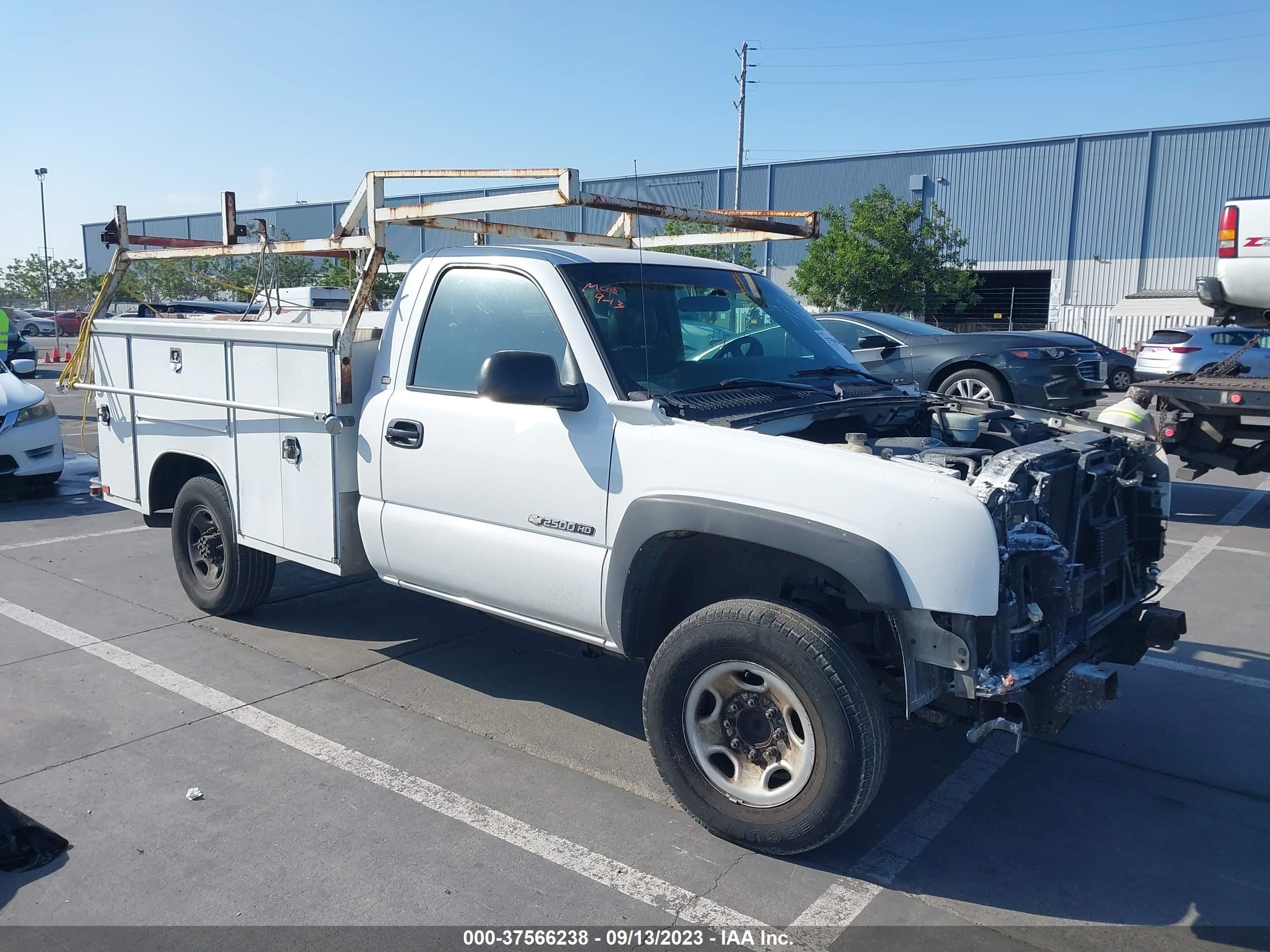 chevrolet silverado 2003 1gbhc24u63e250454