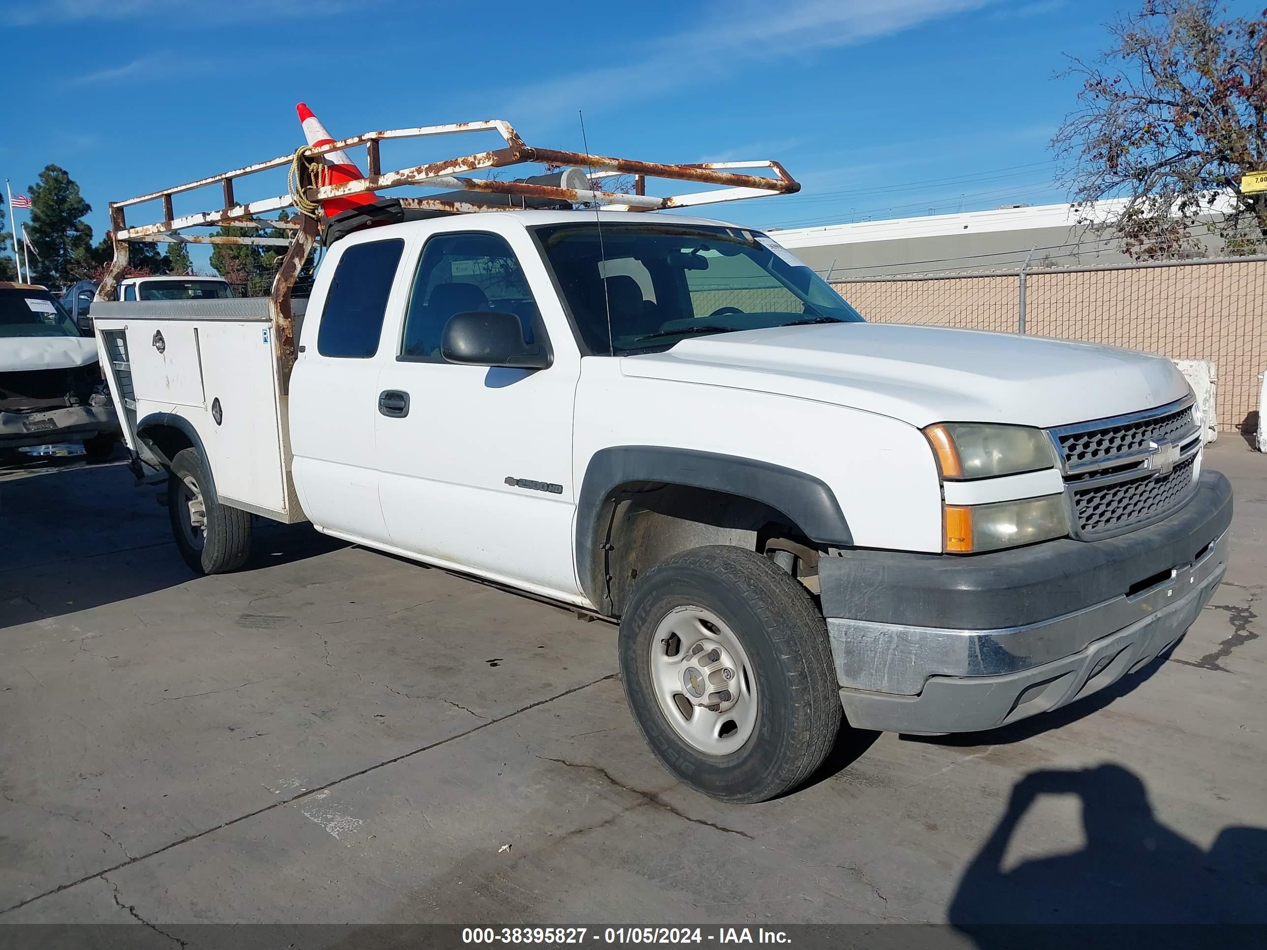 chevrolet silverado 2005 1gbhc29u75e171371