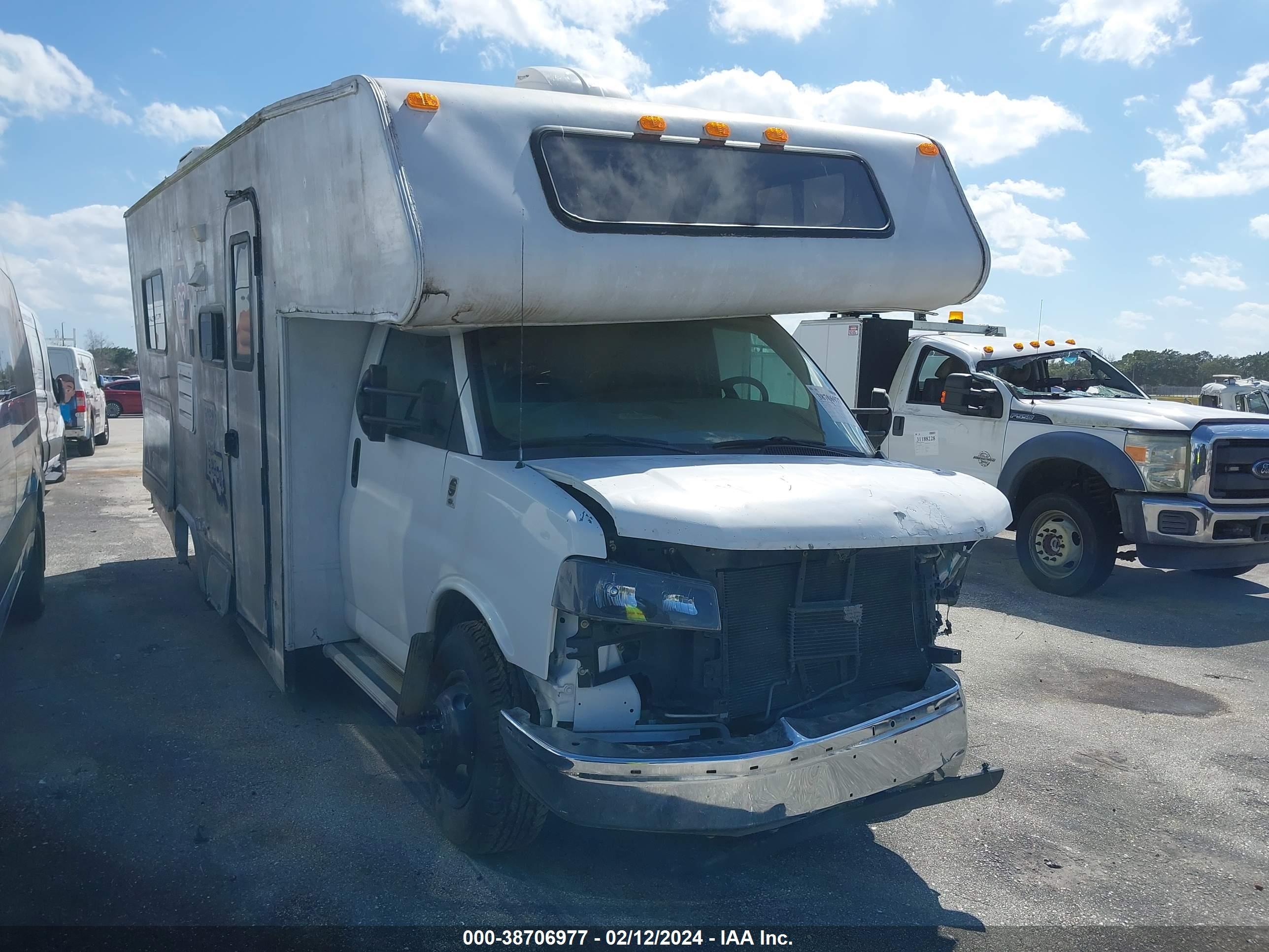 chevrolet express 2008 1gbjg31k081105679