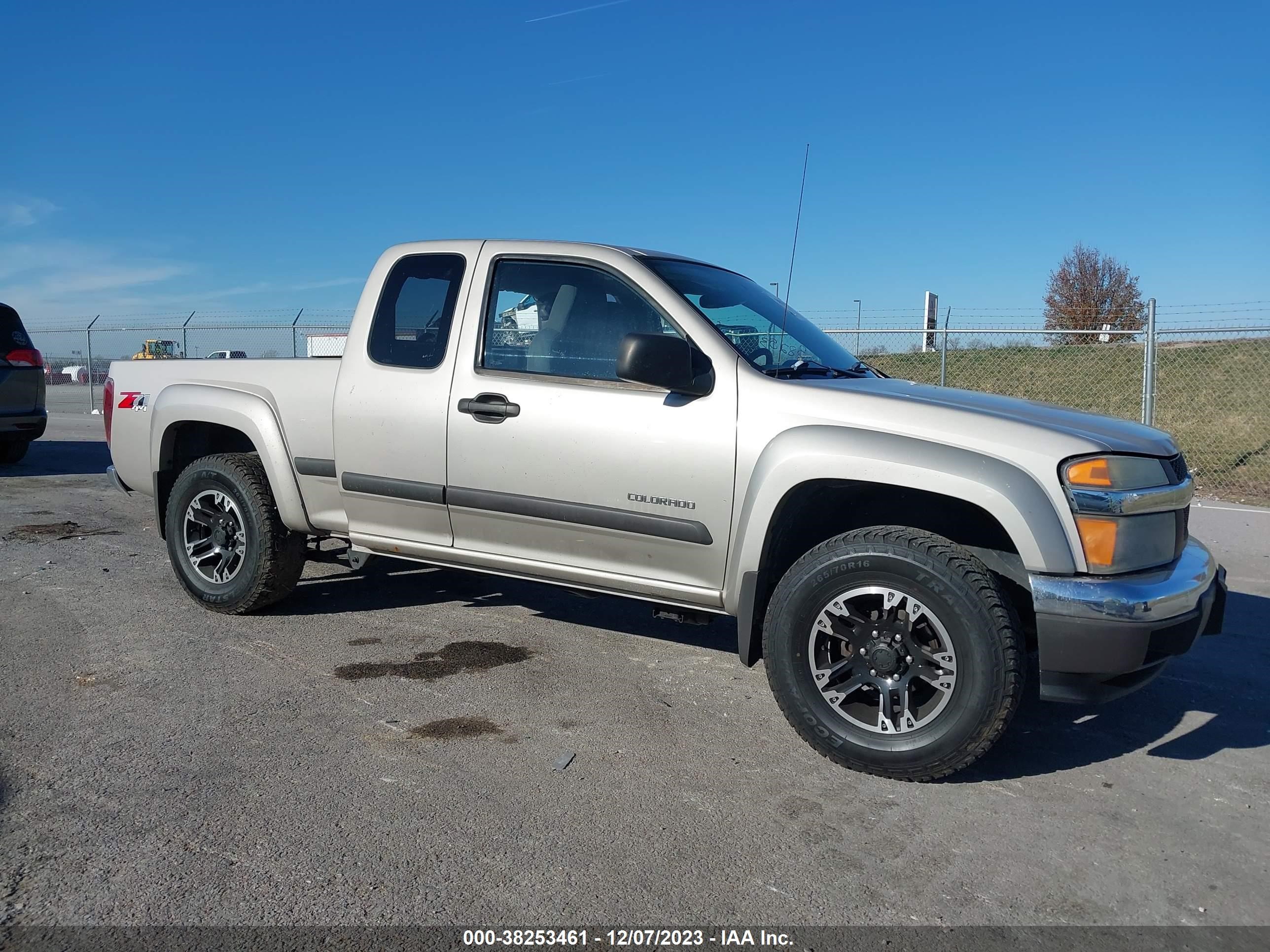 chevrolet colorado 2004 1gcdt196148116935