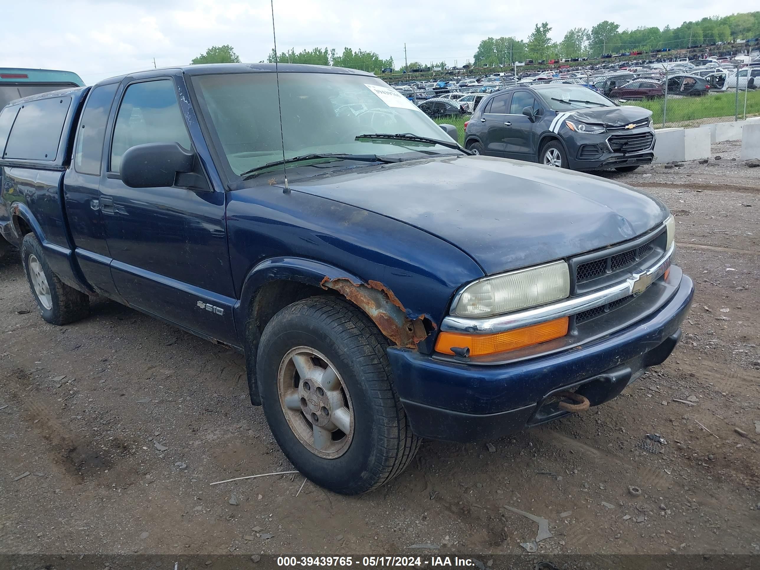 chevrolet s-10 pickup 2003 1gcdt19x038163607