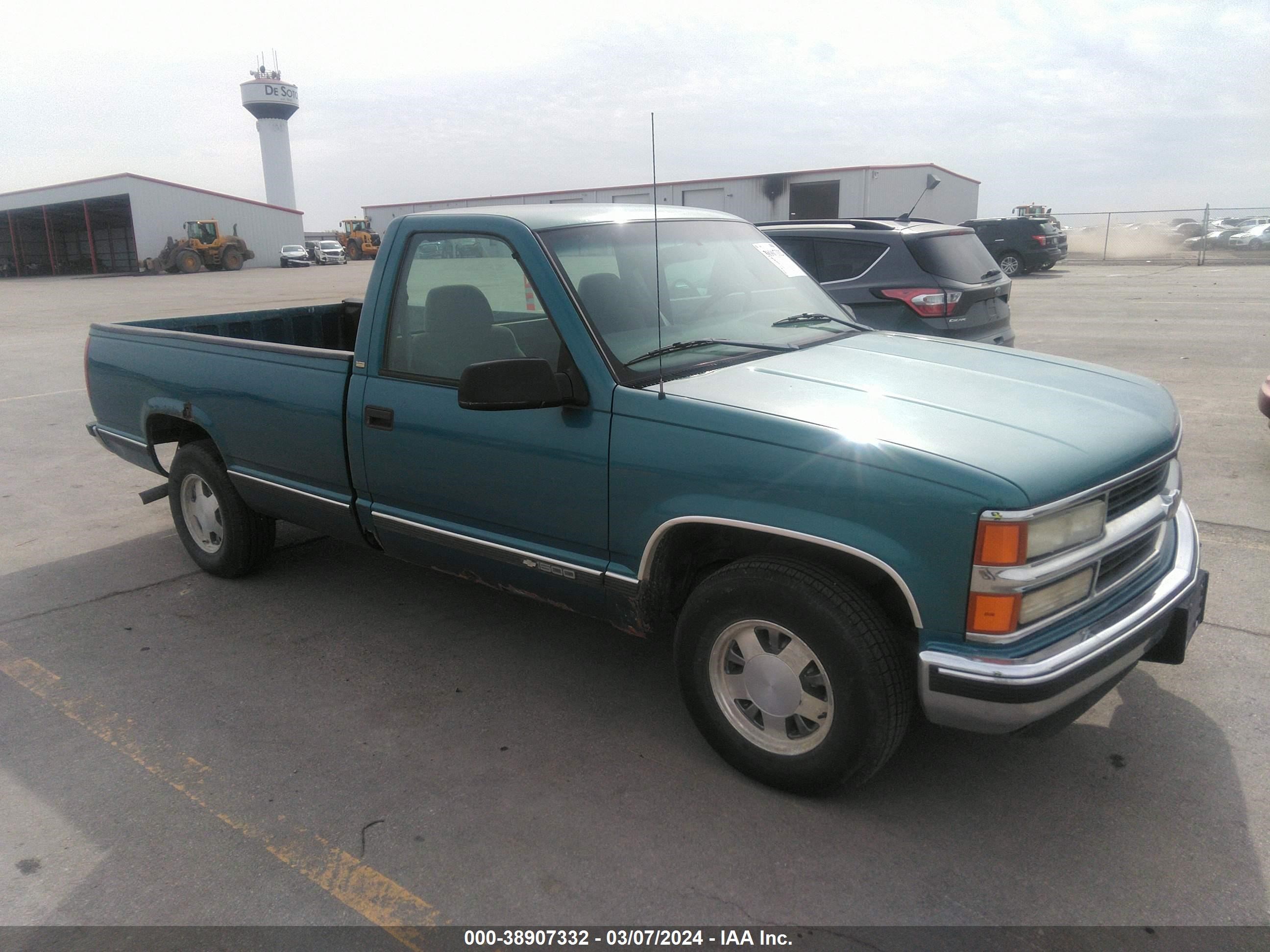 chevrolet  1998 1gcec14m6wz113651