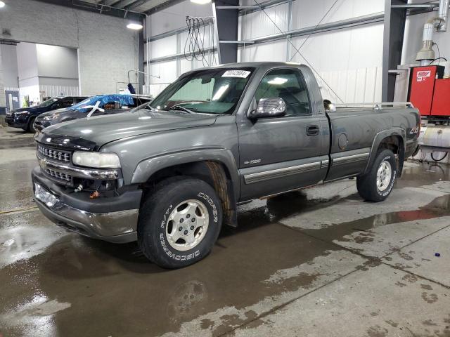 chevrolet 1500 2002 1gcek14v22e127656