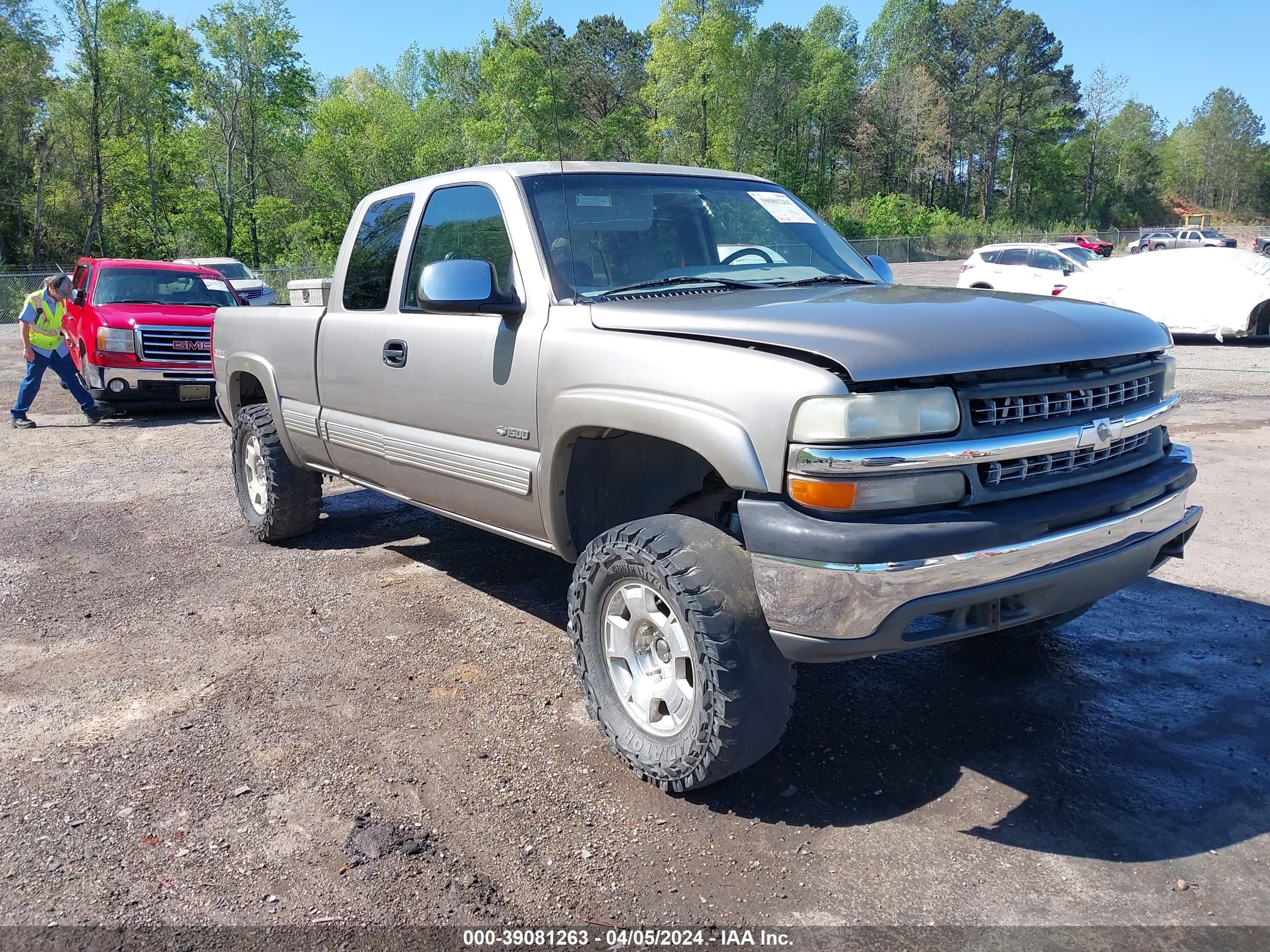 chevrolet silverado 2000 1gcek19t6ye280203