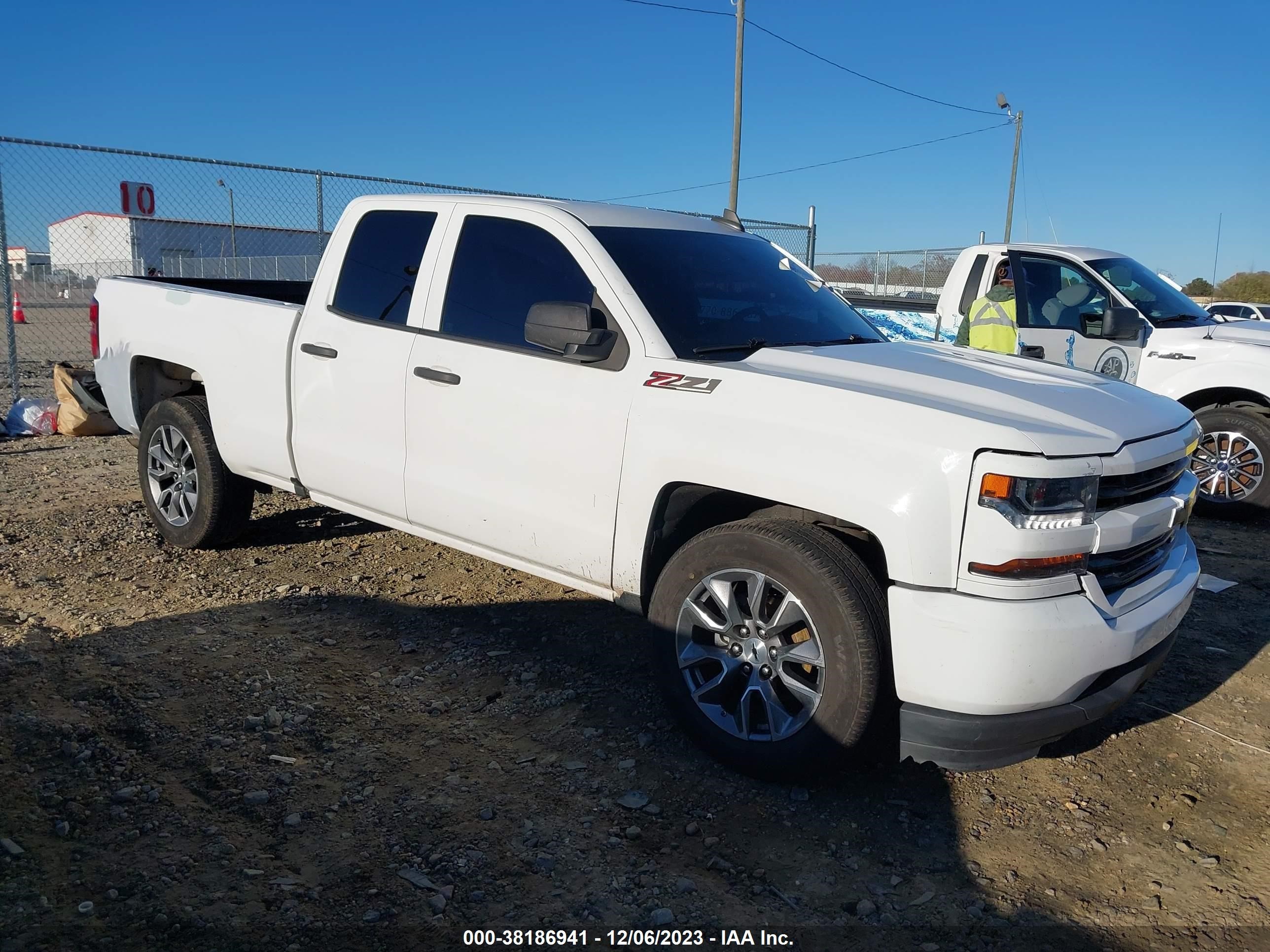 chevrolet silverado 2018 1gcrcpec8jz349124