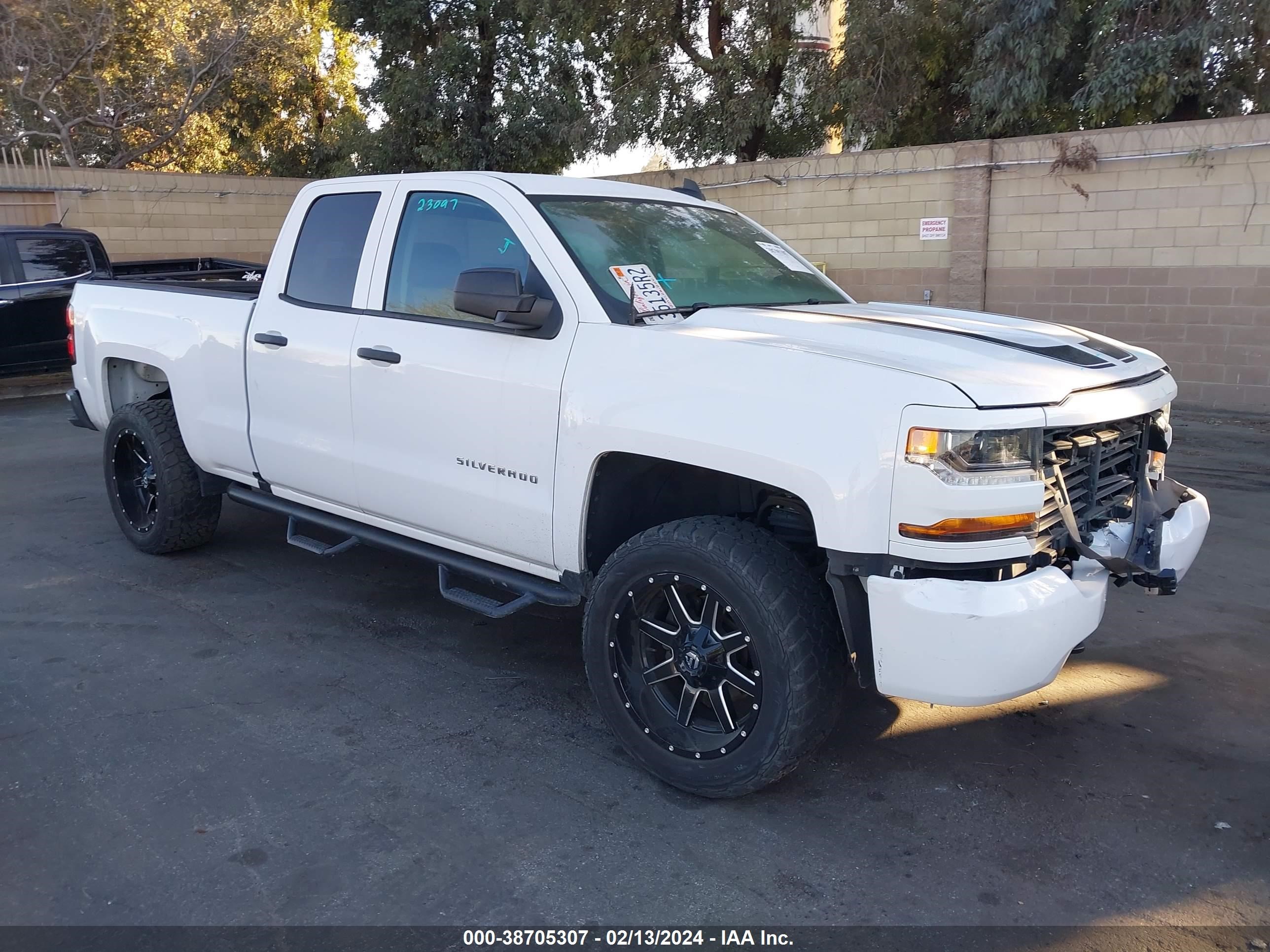 chevrolet silverado 2018 1gcrcpec9jz339394