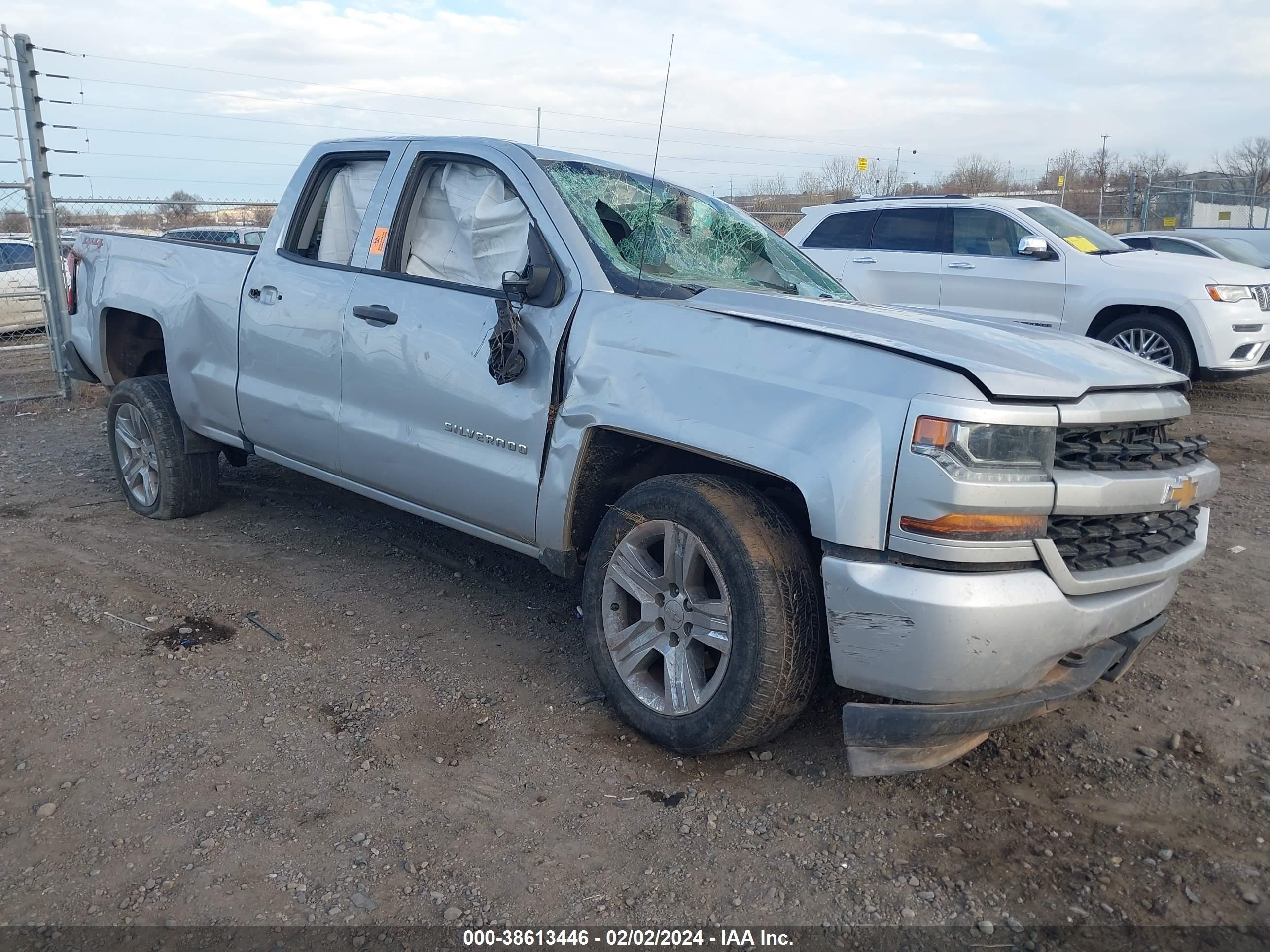 chevrolet silverado 2018 1gcvkpec2jz165802