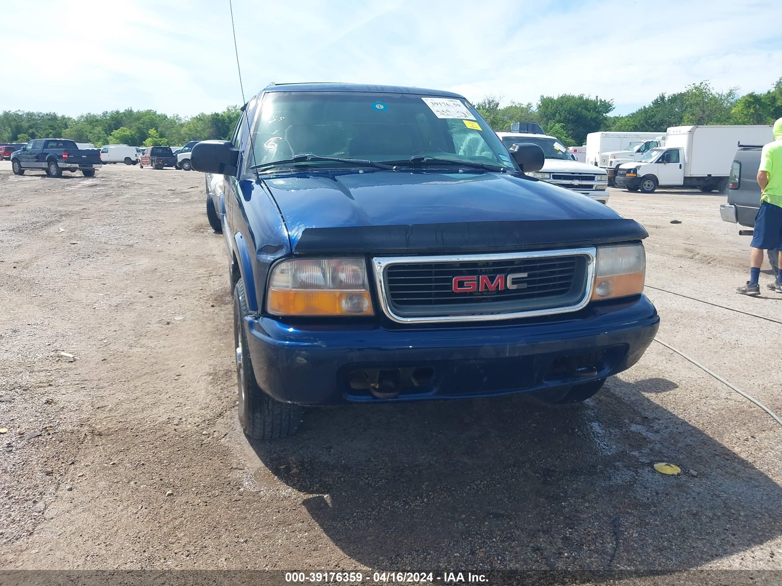 gmc jimmy 2000 1gkdt13w1y2283866