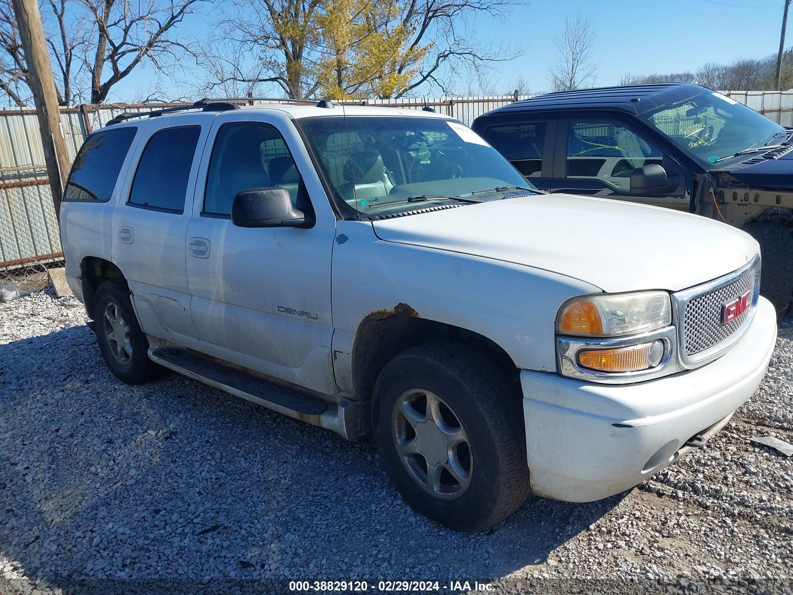 gmc yukon 2005 1gkek63u45j167114