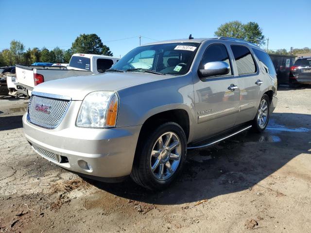 gmc yukon dena 2009 1gkfc03239r268052