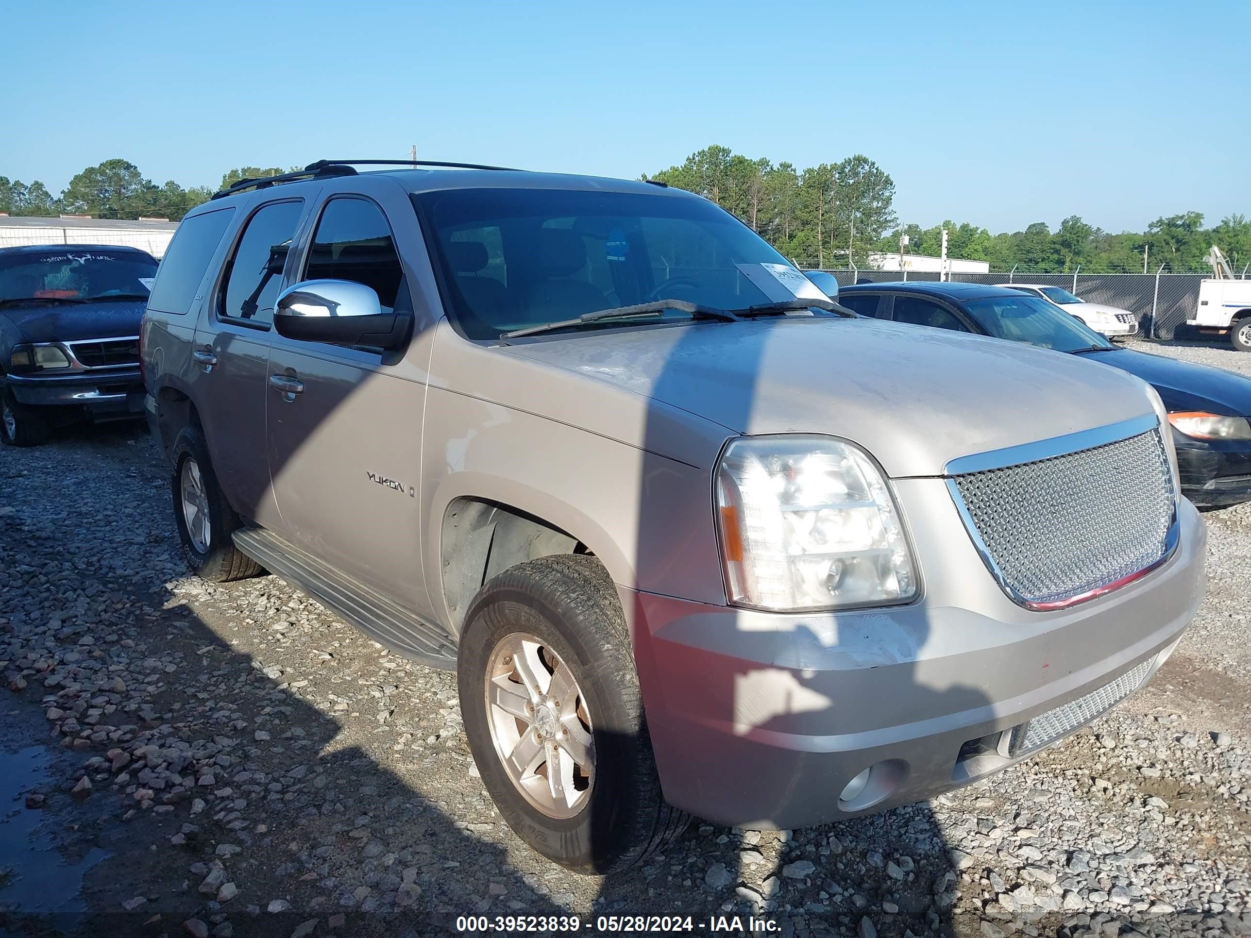 gmc yukon 2007 1gkfc13087j144844