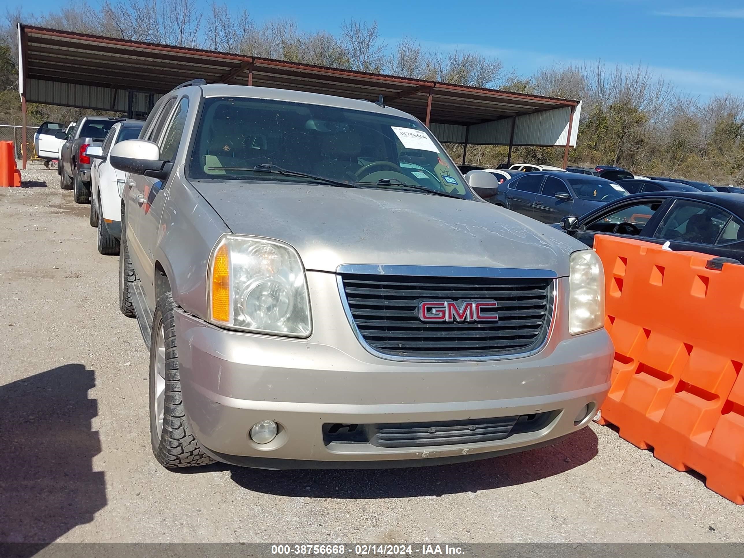 gmc yukon 2008 1gkfc13j28j196433