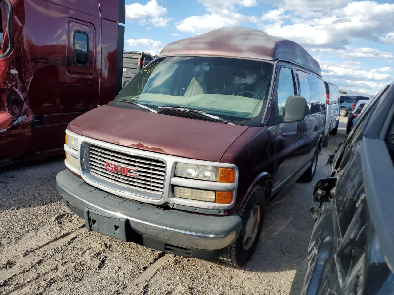 gmc savana 2000 1gkfg15r9y1113068