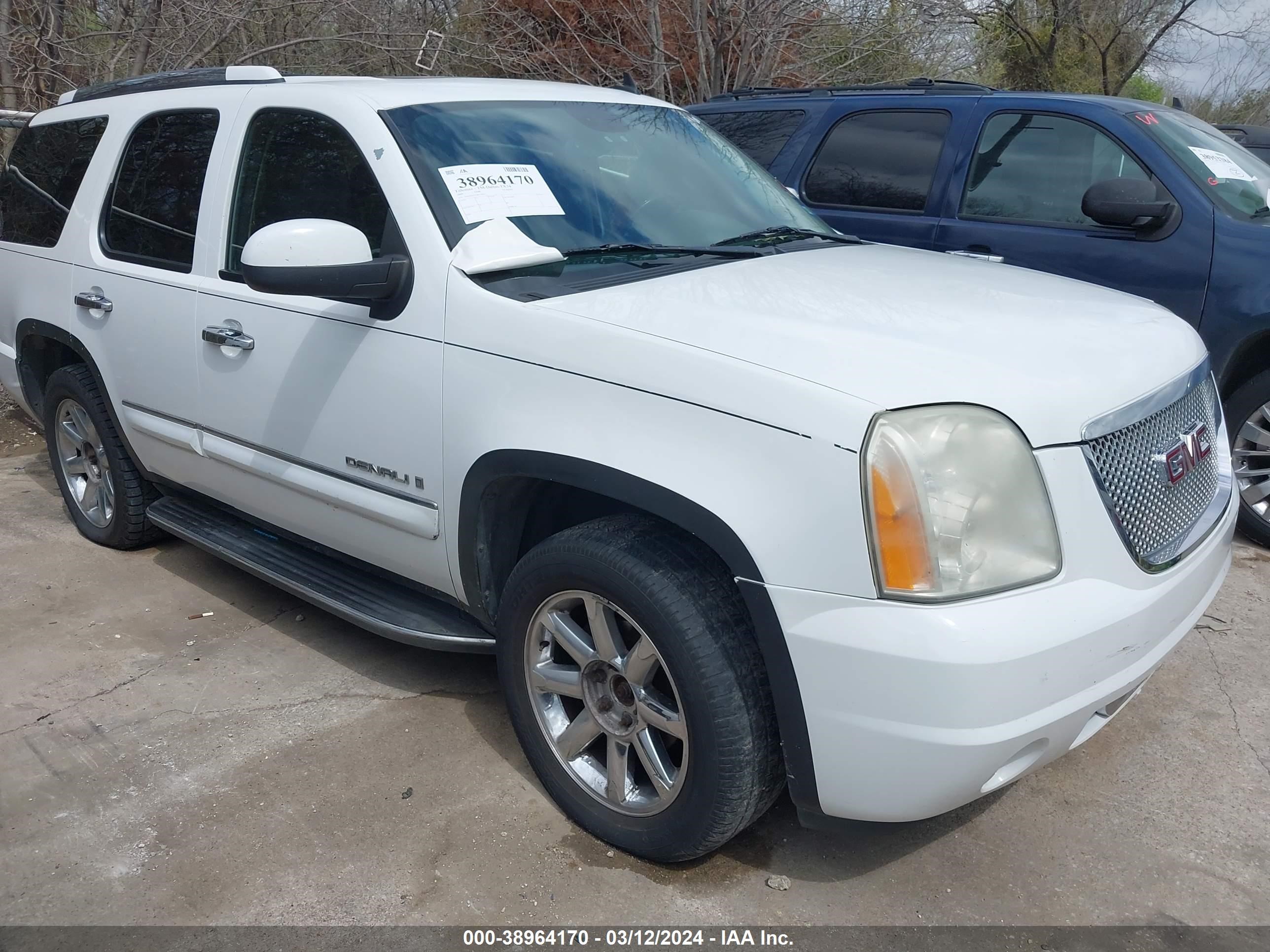 gmc yukon 2009 1gkfk03219r129847