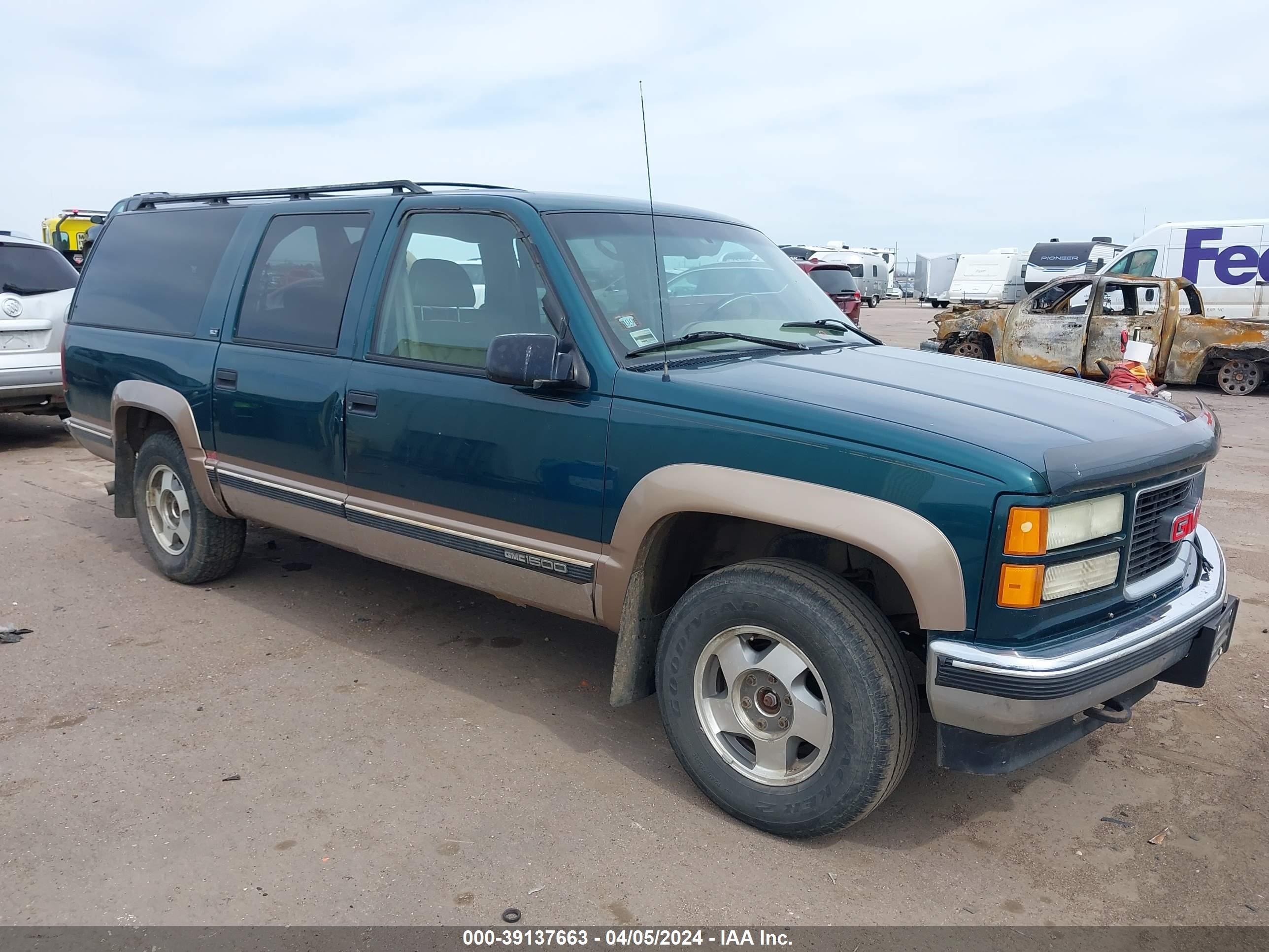 gmc suburban 1996 1gkfk16r2tj716563