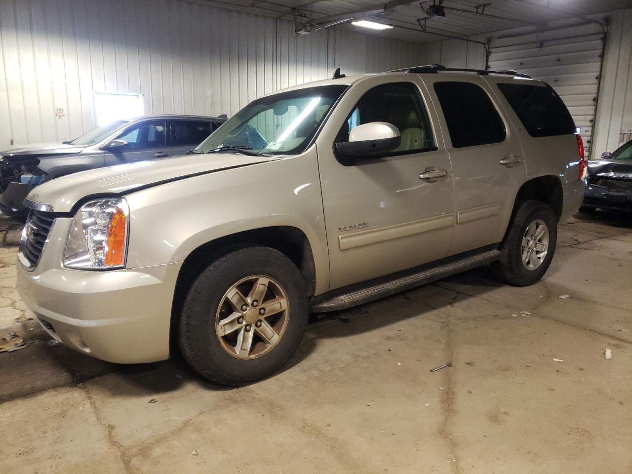 gmc yukon 2013 1gks1ce08dr299209