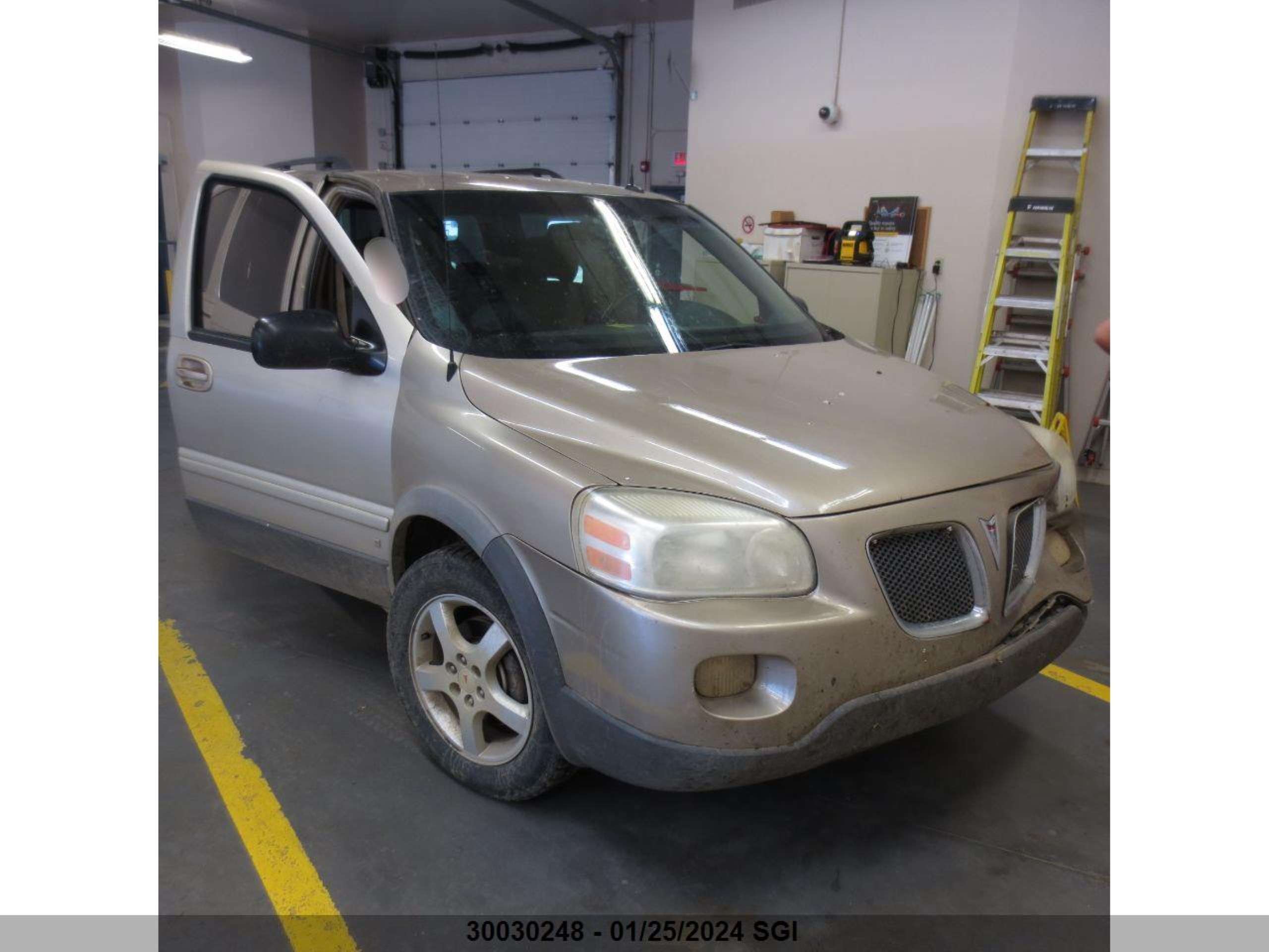 pontiac montana 2006 1gmdv03l16d204666