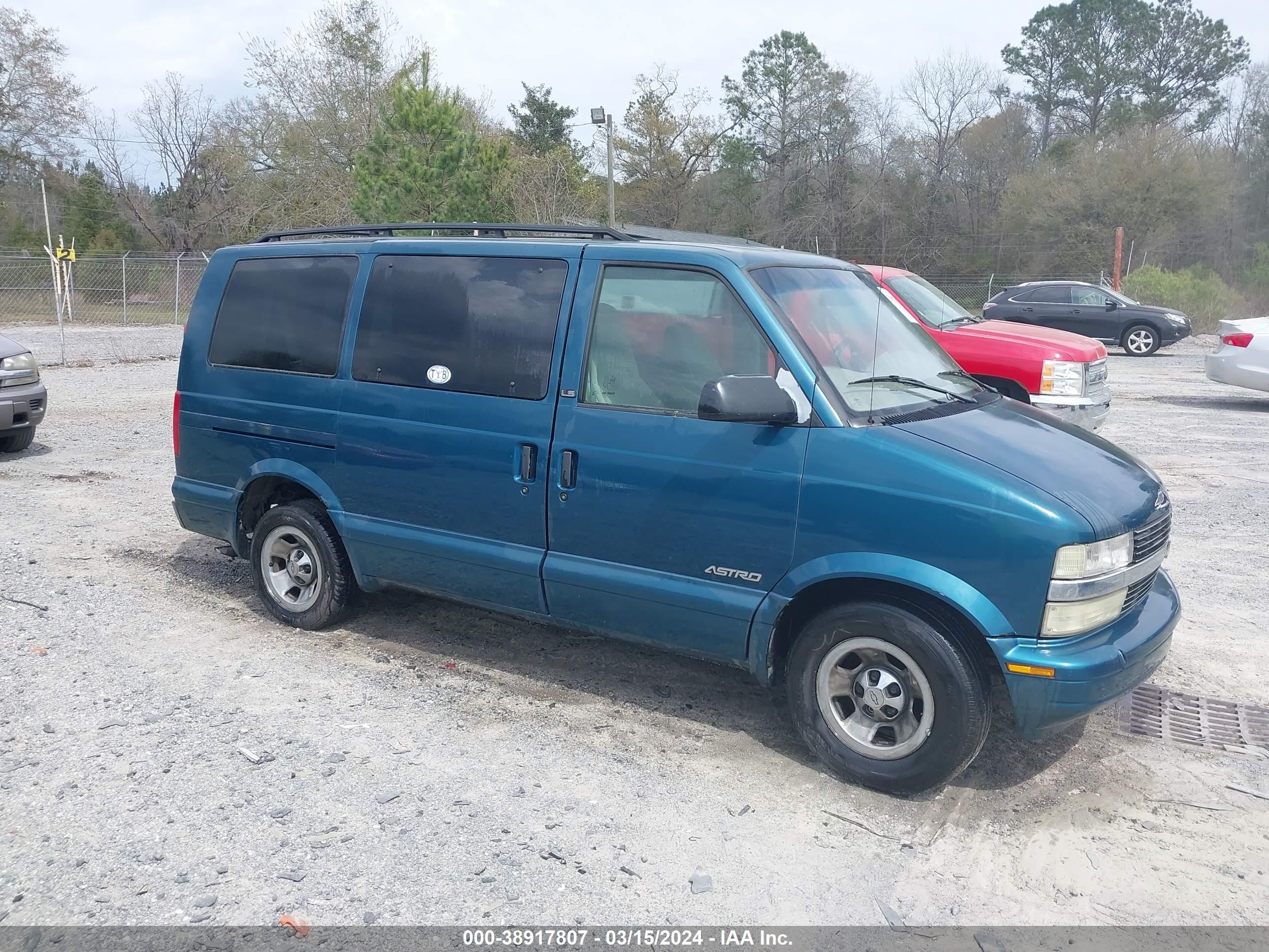 chevrolet astro 2002 1gndm19x92b124245