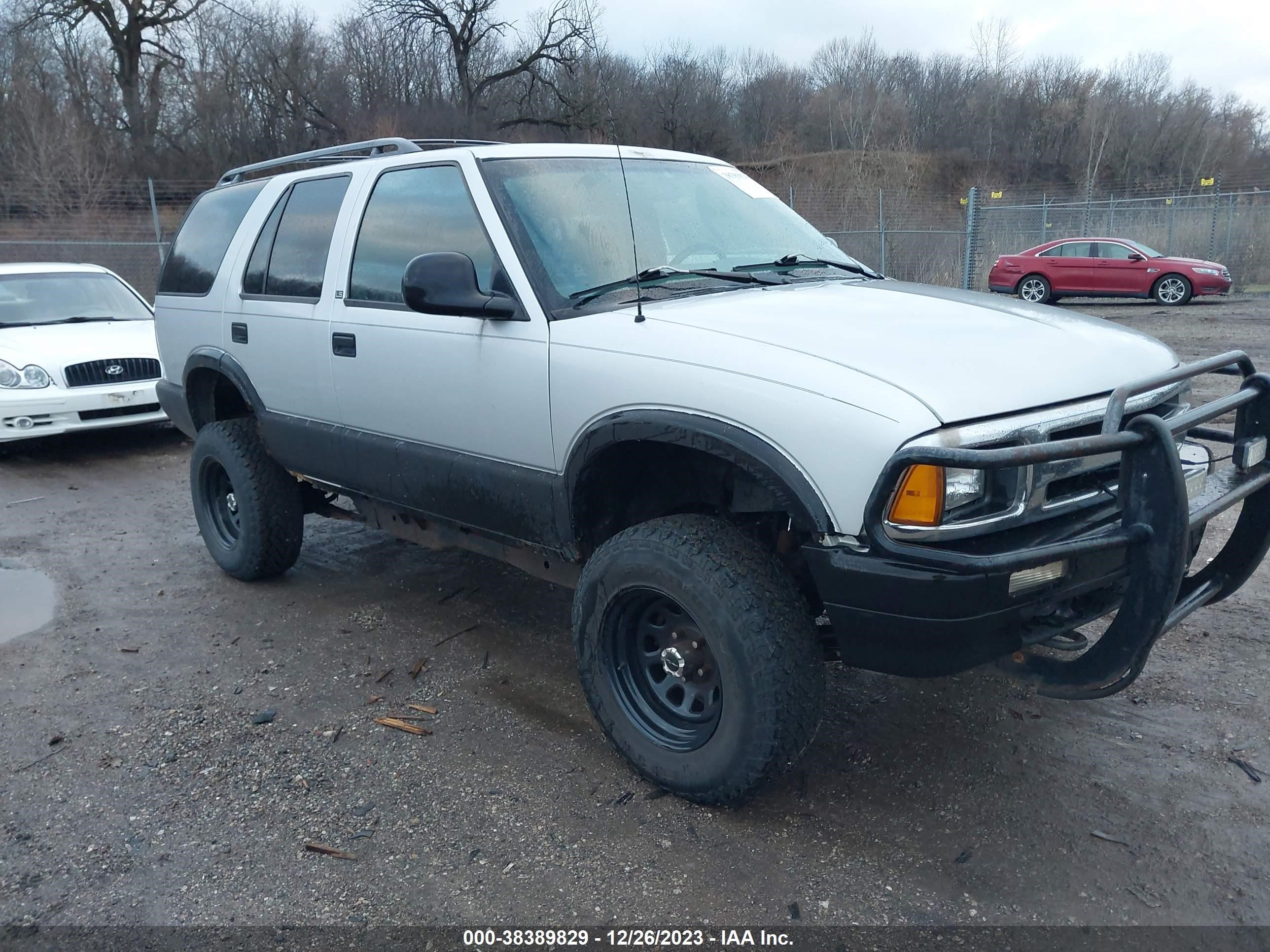 chevrolet blazer 1996 1gndt13w0t2310843